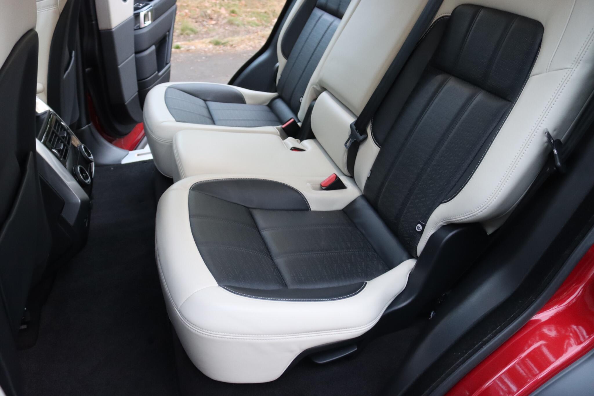 Land Rover Range Rover Sport view 10