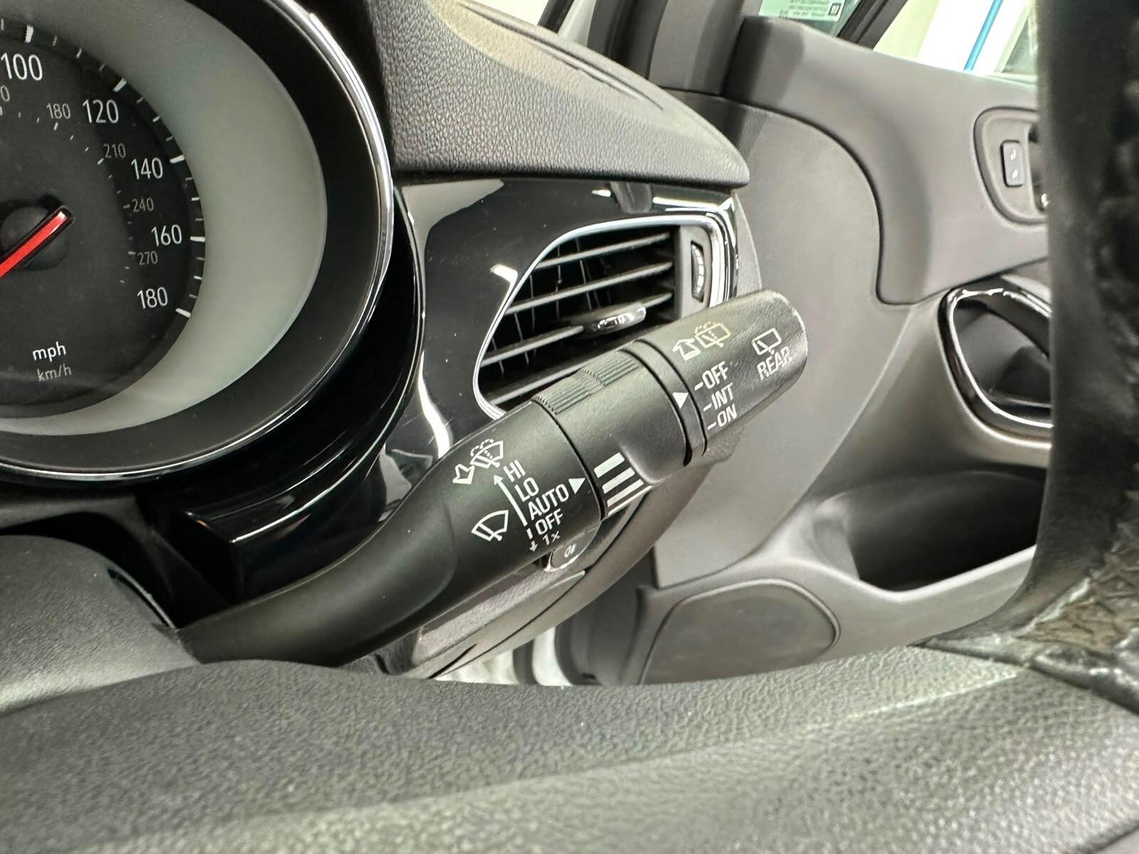 Vauxhall Astra view 30