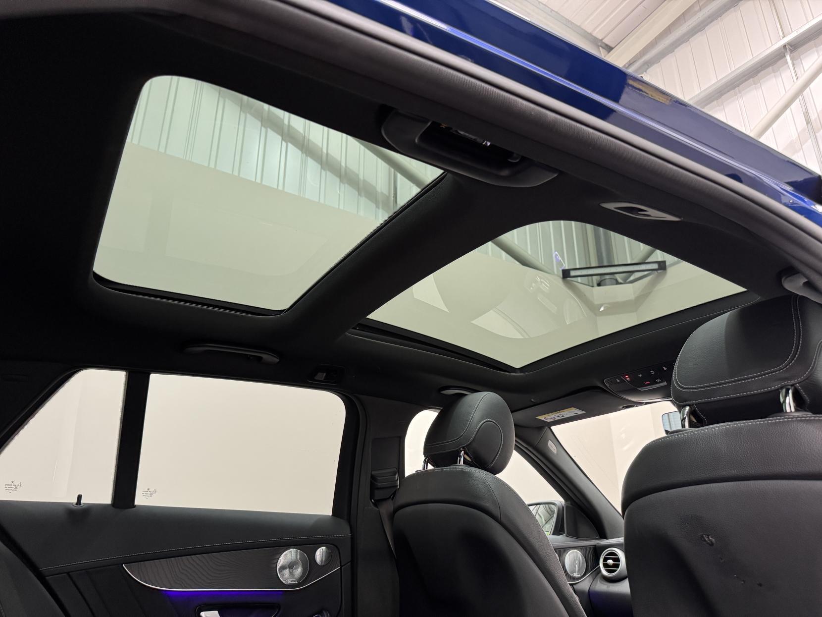 Mercedes-Benz C Class view 59
