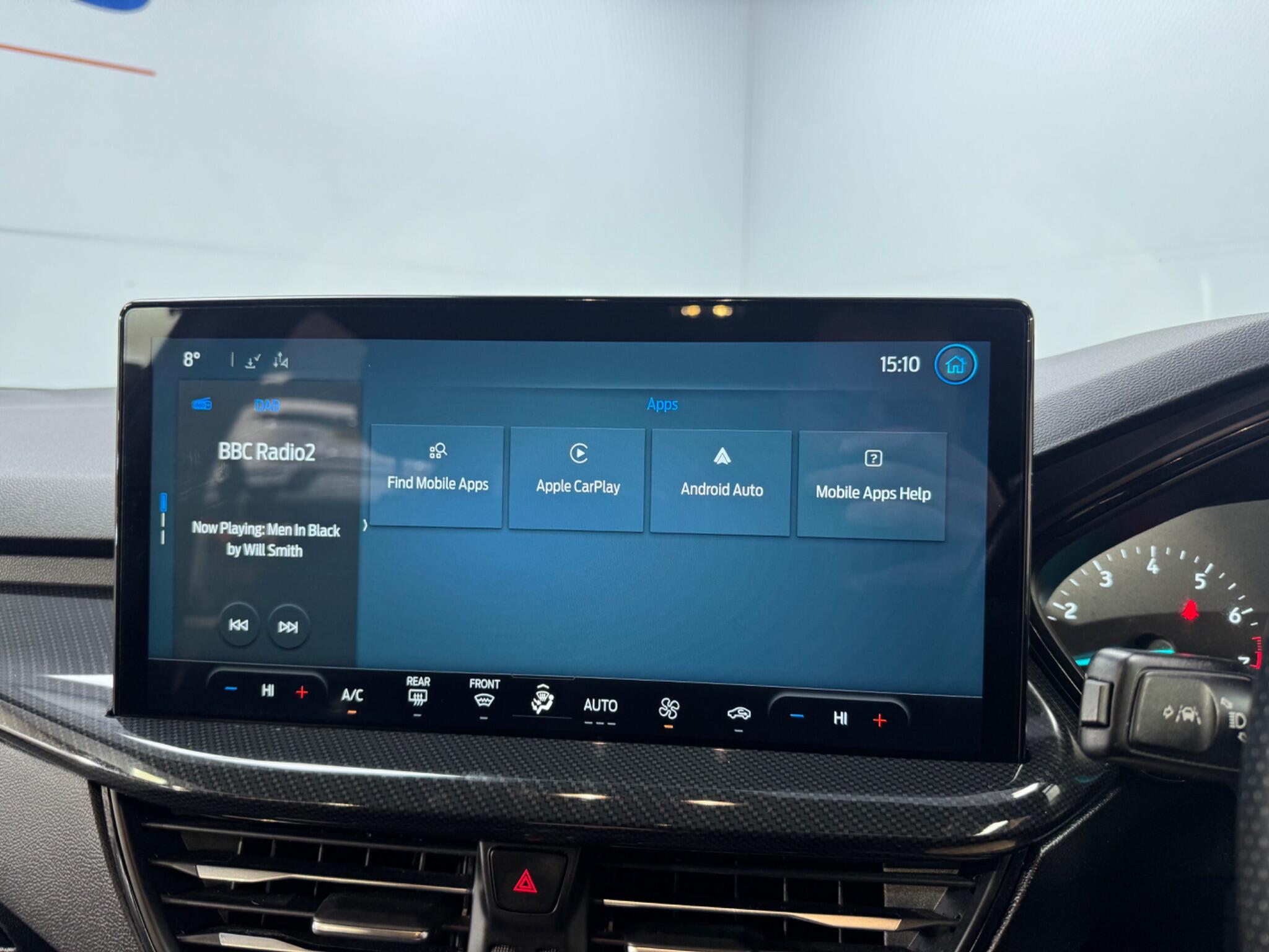 Ford Focus view 32