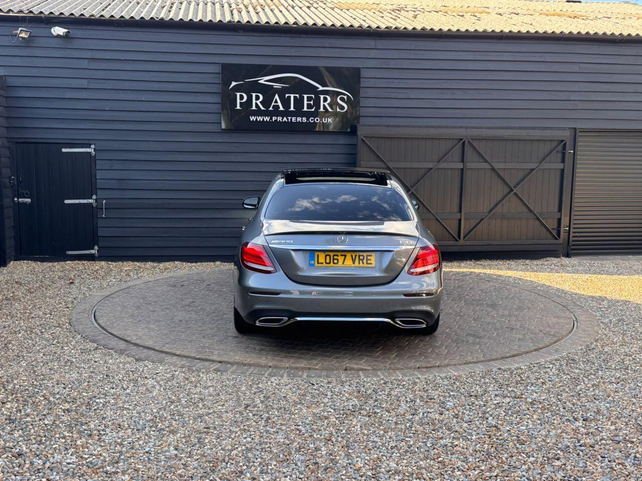 Mercedes-Benz E-Class view 3