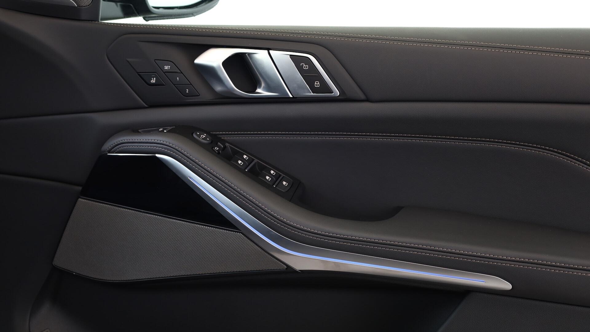 BMW X5 view 21