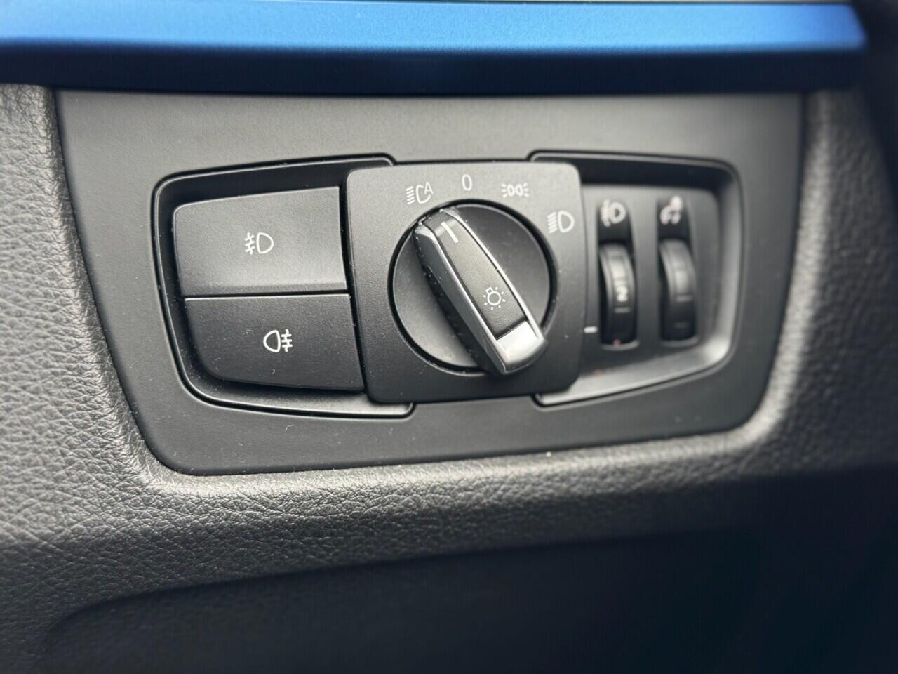 BMW 3 Series view 20