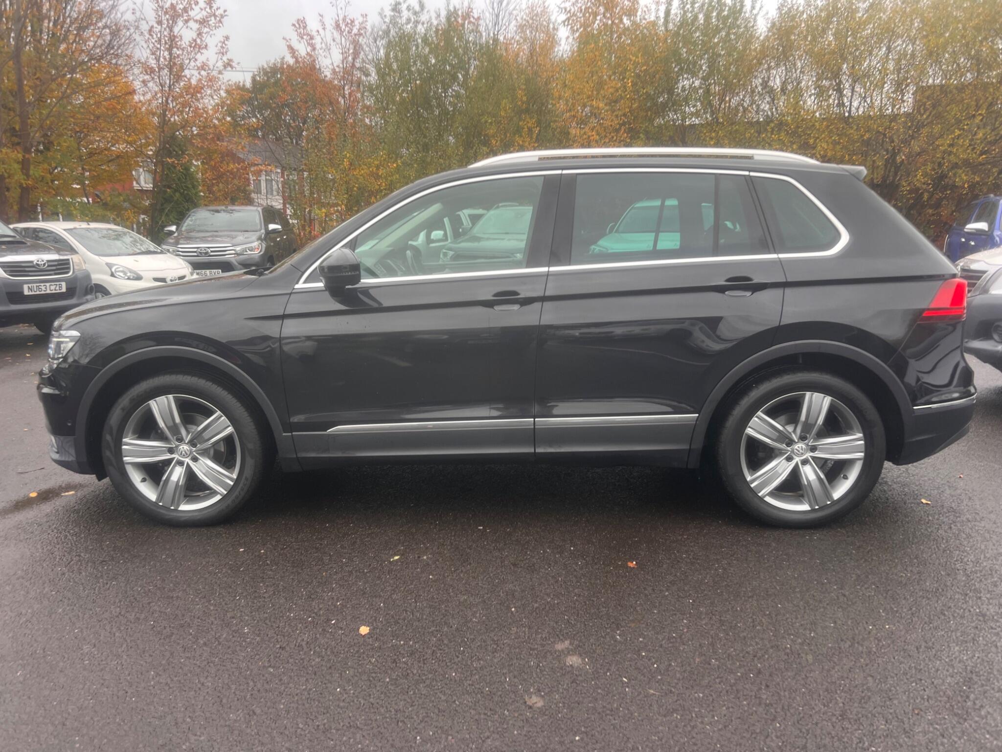 2017 Volkswagen Tiguan 2.0 TDI BlueMotion Tech SEL Euro 6 (s/s) 5dr • 52,000 miles image 4