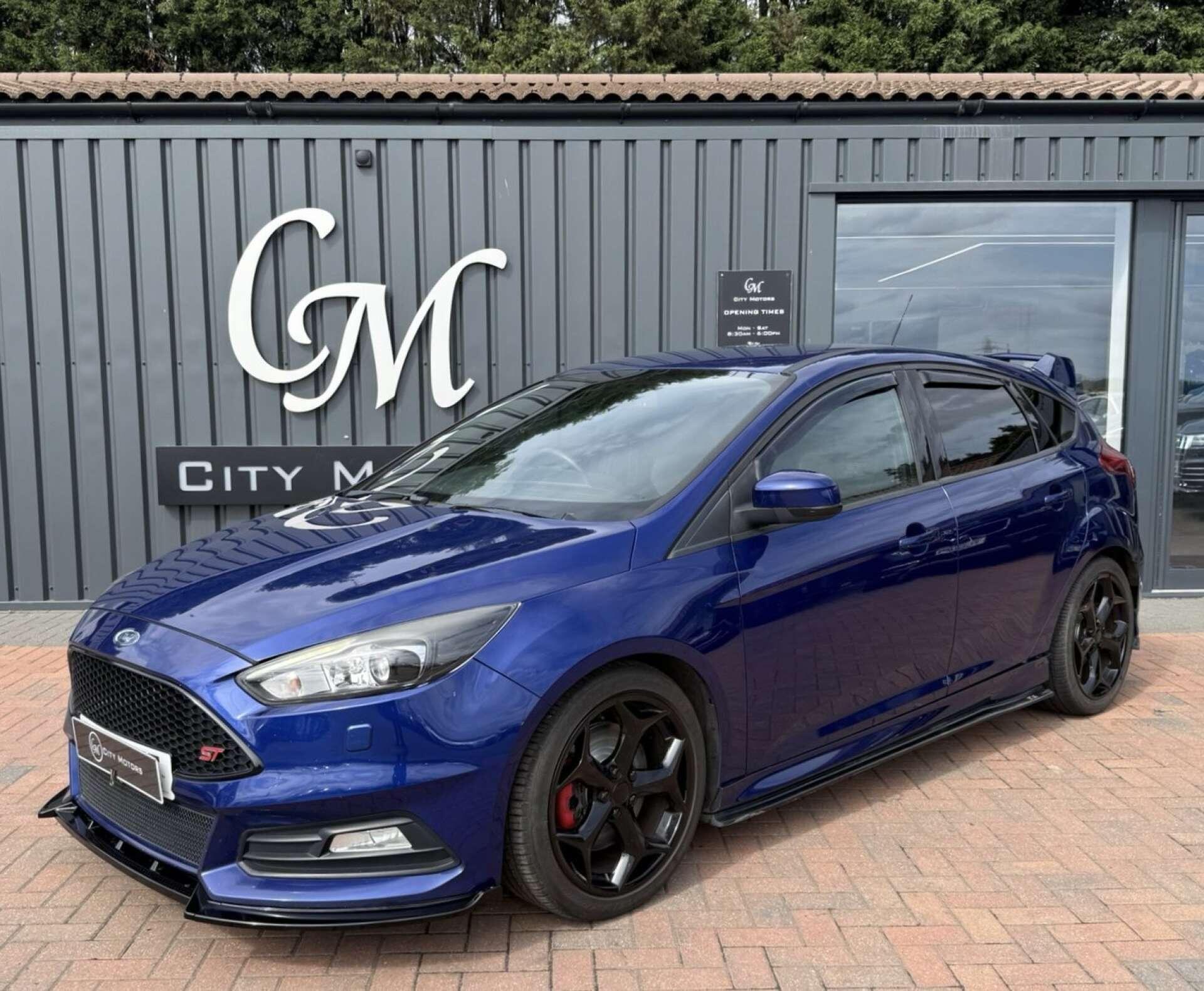 2016 Ford Focus in Blue for sale