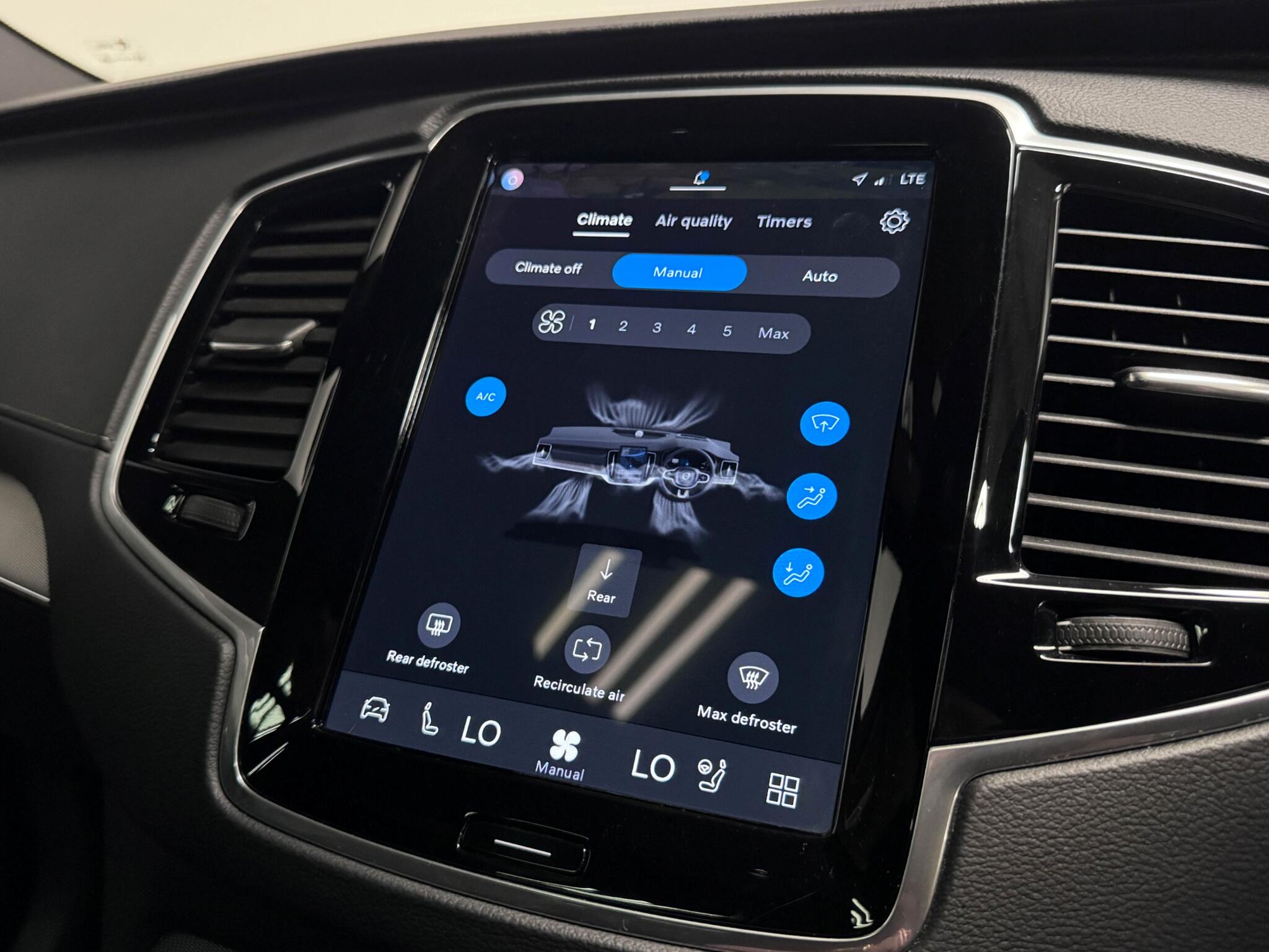 Volvo XC90 view 55