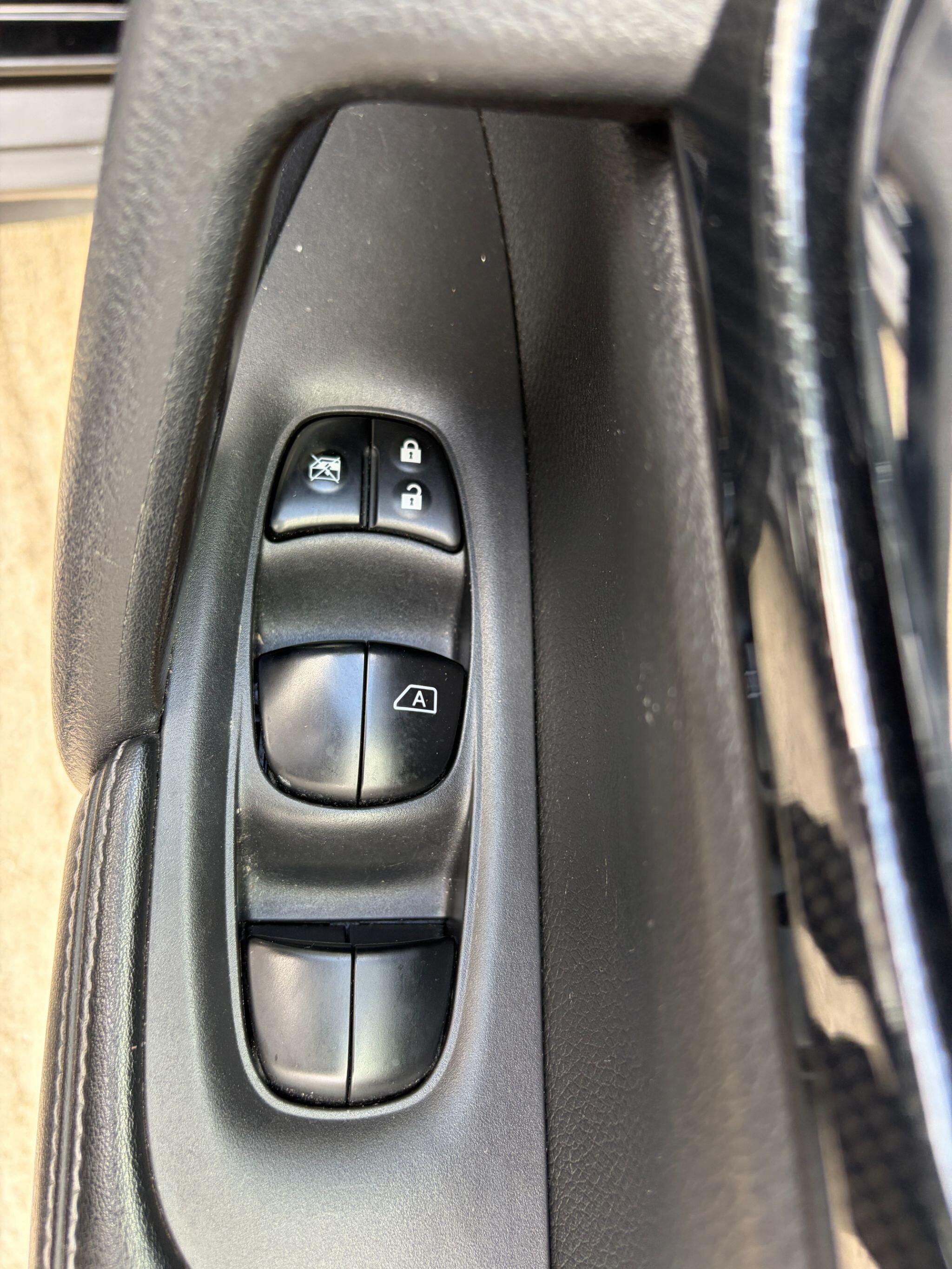 Nissan X-Trail view 30