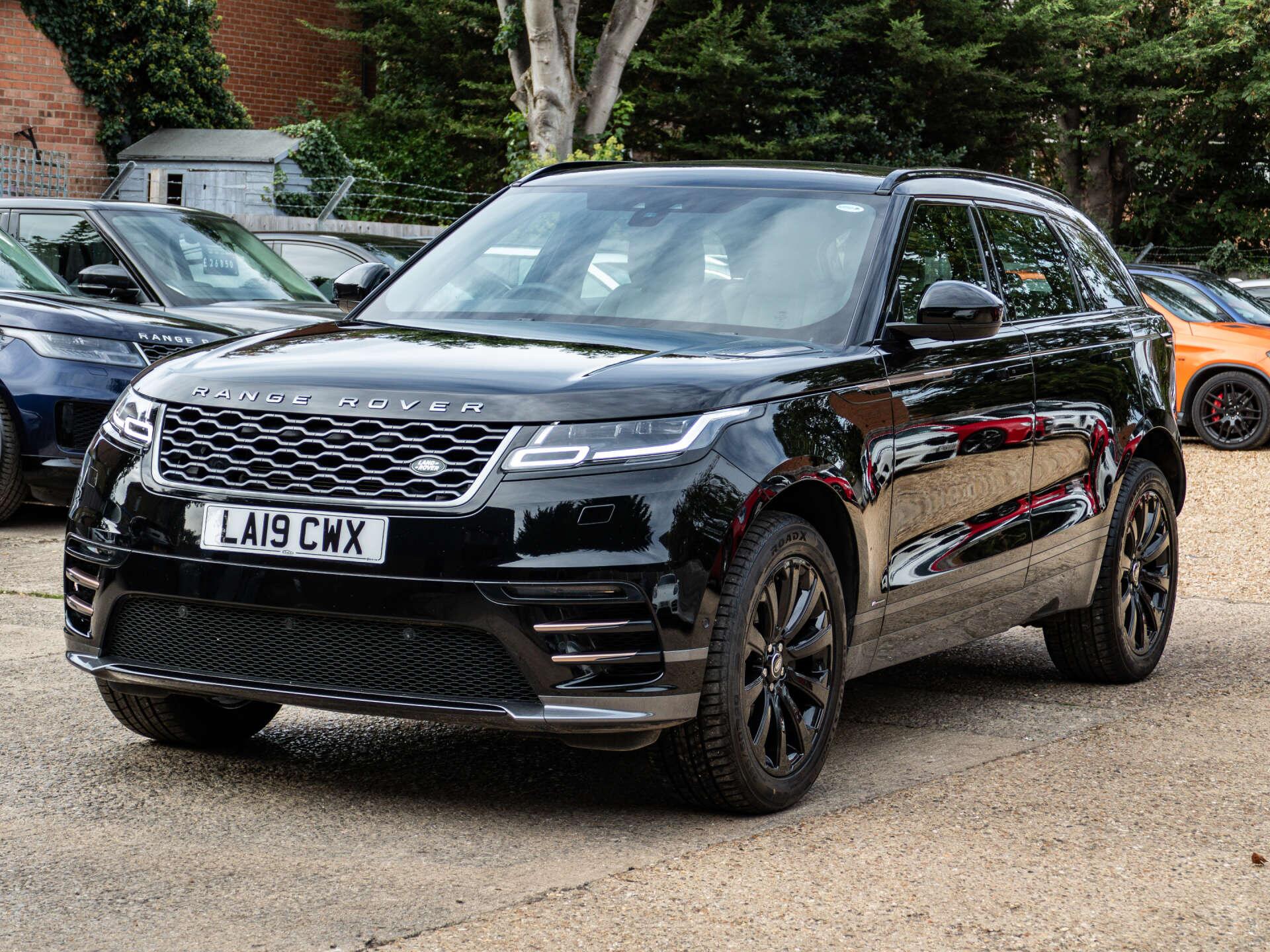 Land Rover Range Rover Velar view 11