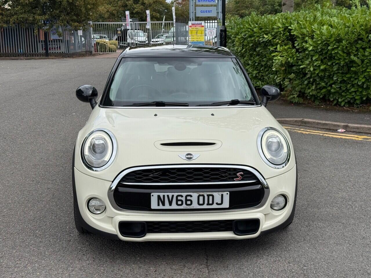 Mini Cooper view 2