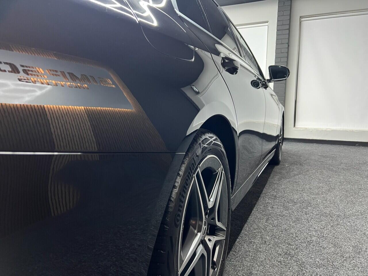 Mercedes-Benz E-Class view 14