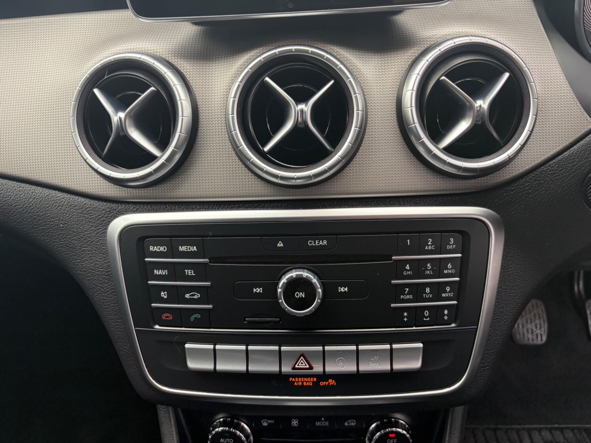 Mercedes-Benz Cla view 50
