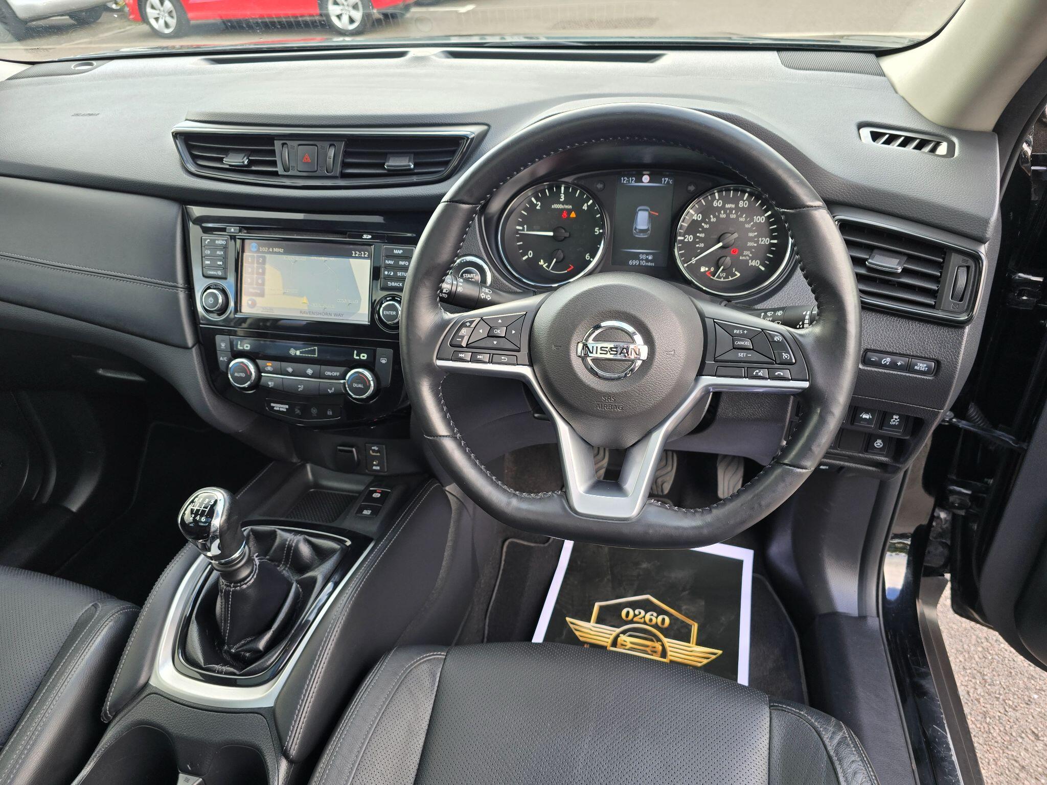 Nissan X-Trail view 5