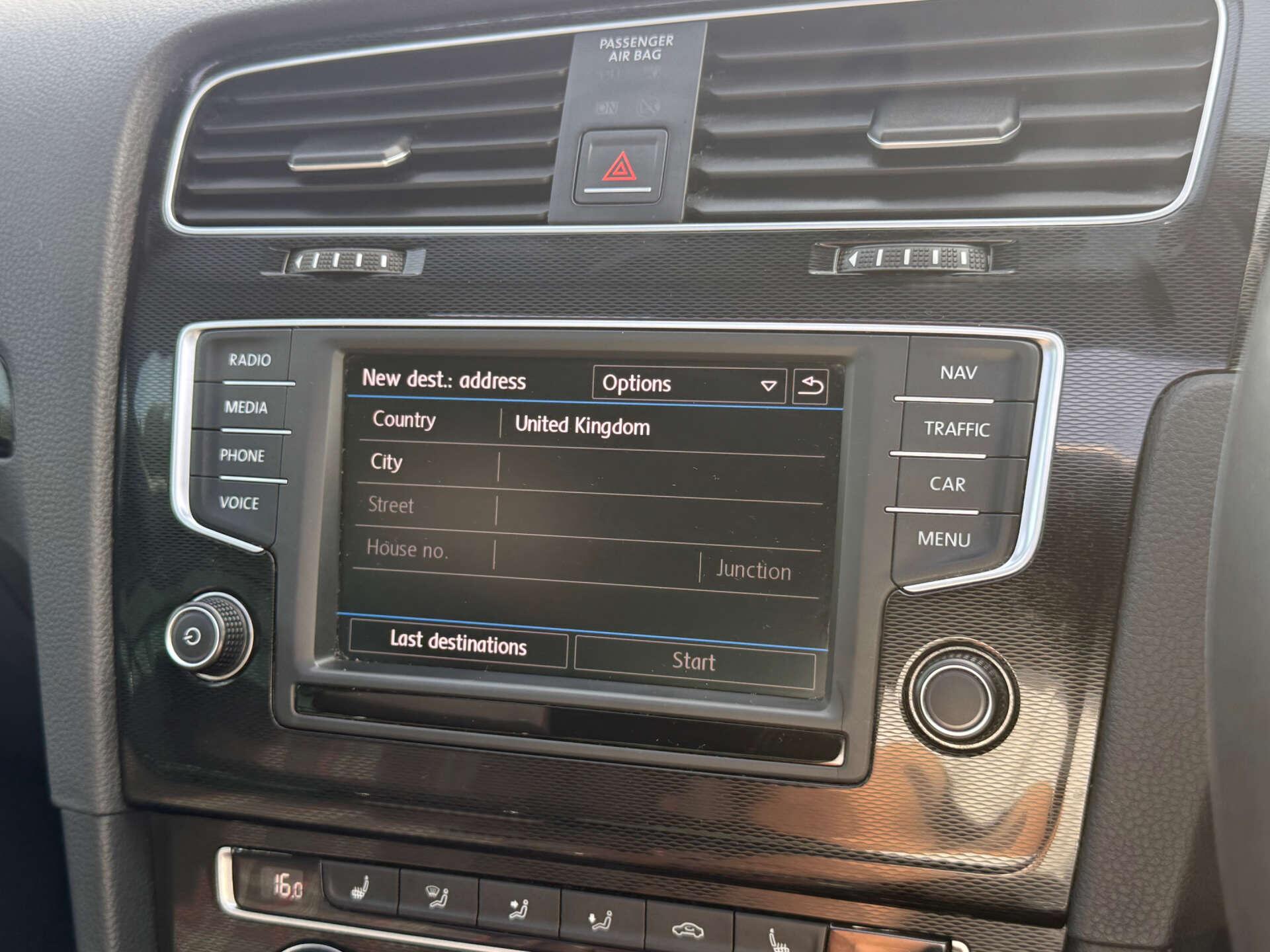 Volkswagen Golf view 57