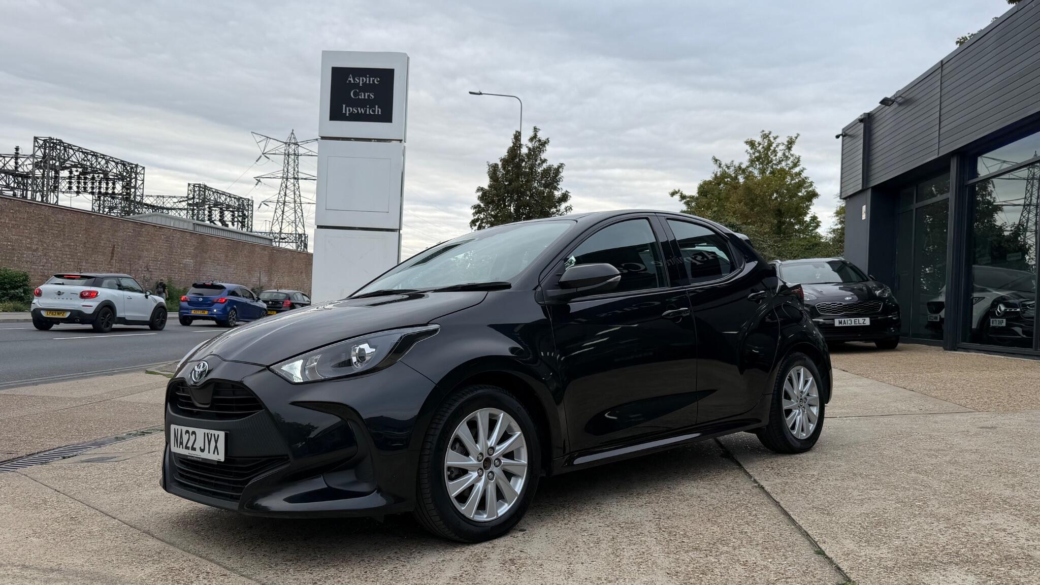 Toyota Yaris view 2