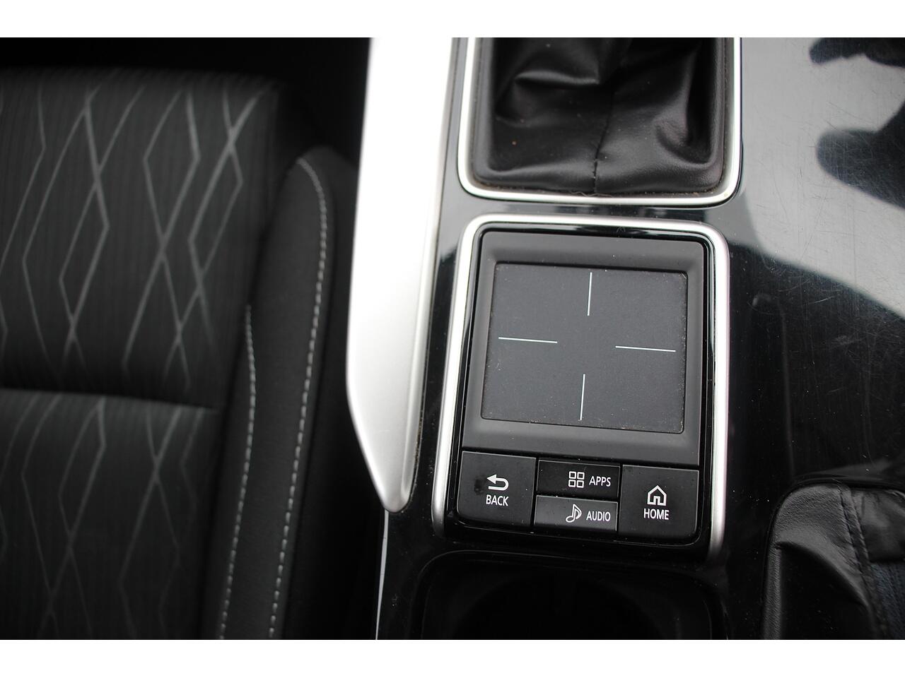 Mitsubishi Eclipse Cross view 30