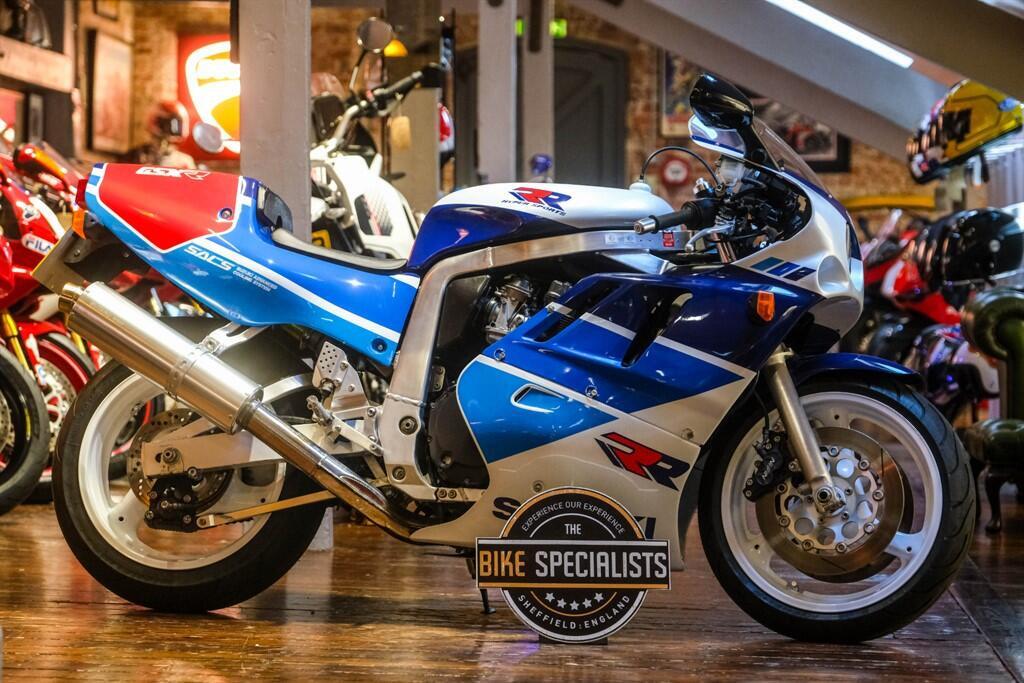 1989 (G reg) Suzuki GSX-R750 in White for sale