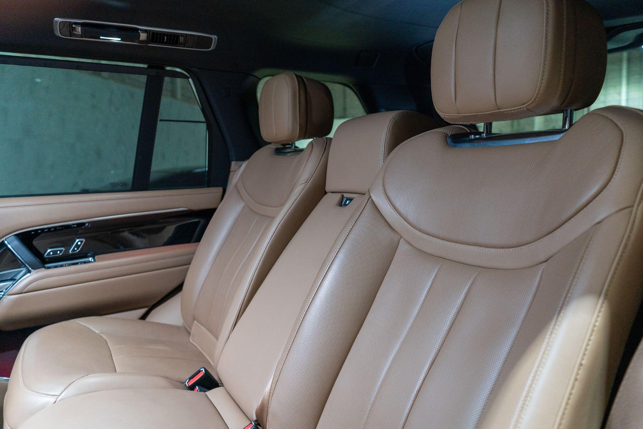 Land Rover Range Rover view 44