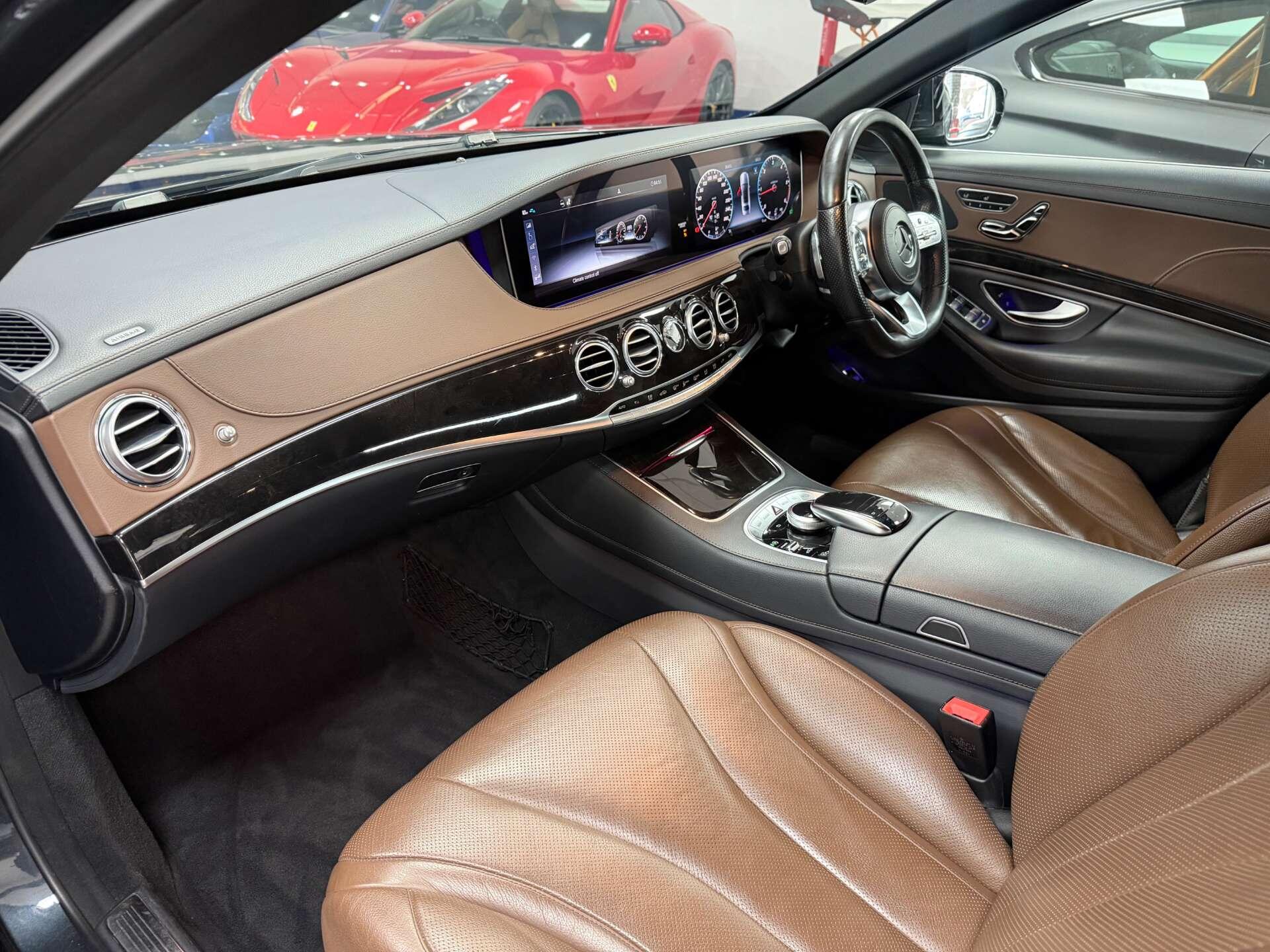 Mercedes-Benz S-Class view 31