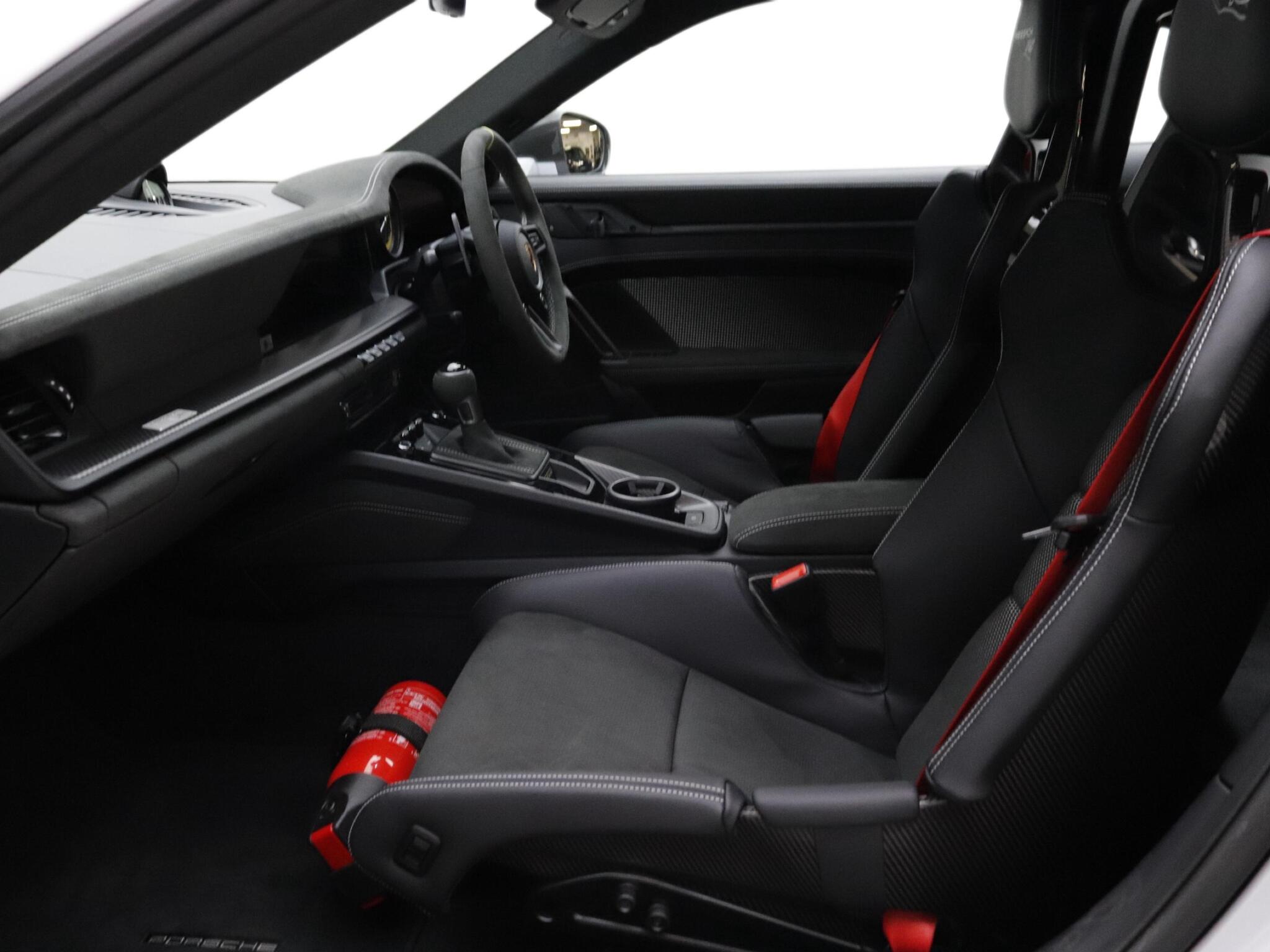 Porsche 911 view 13