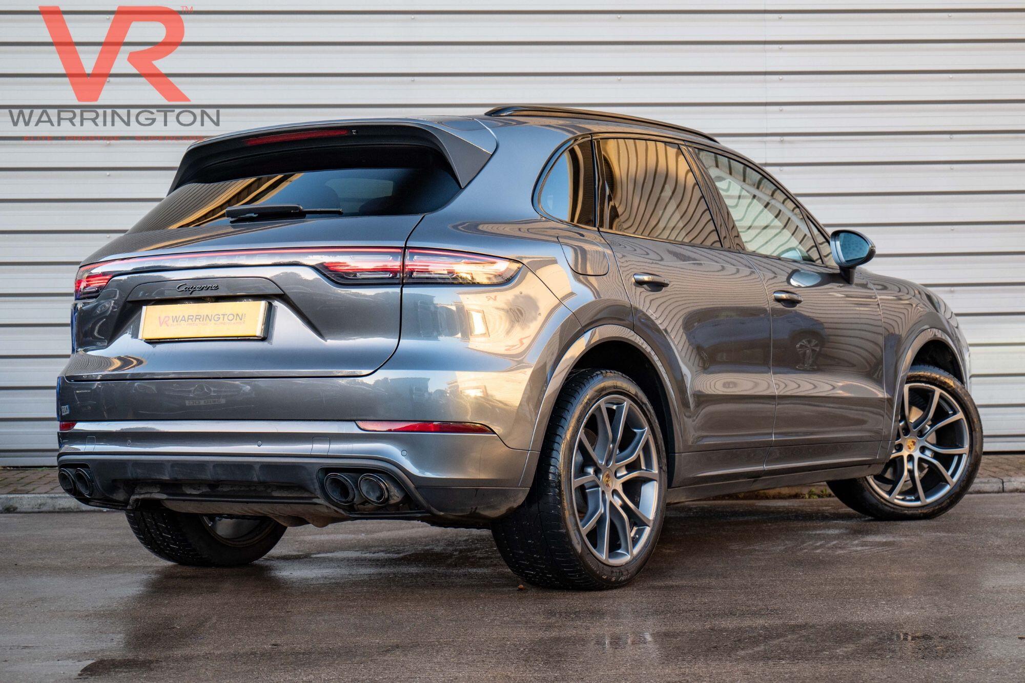 Porsche Cayenne view 19