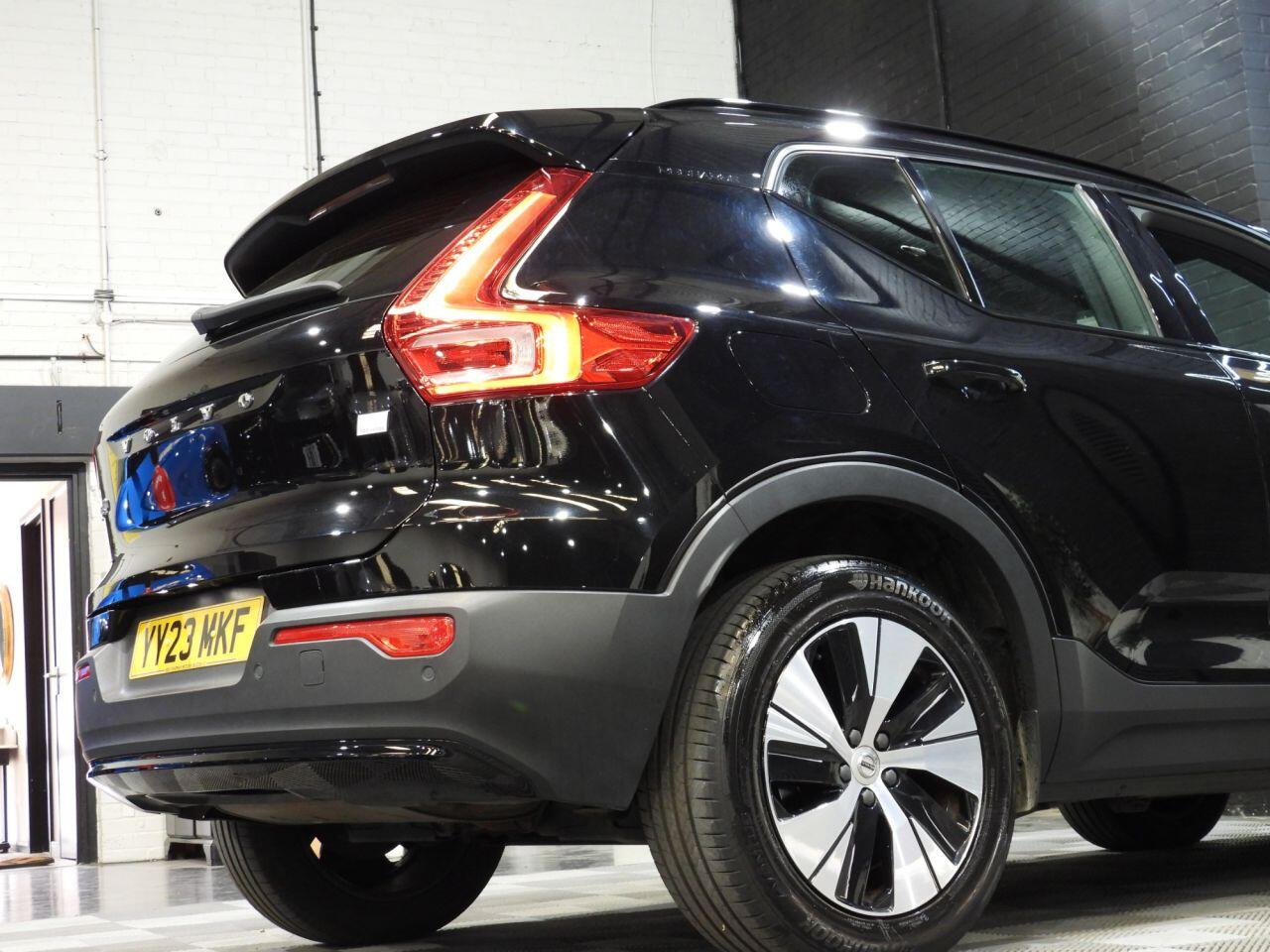 Volvo XC40 view 40