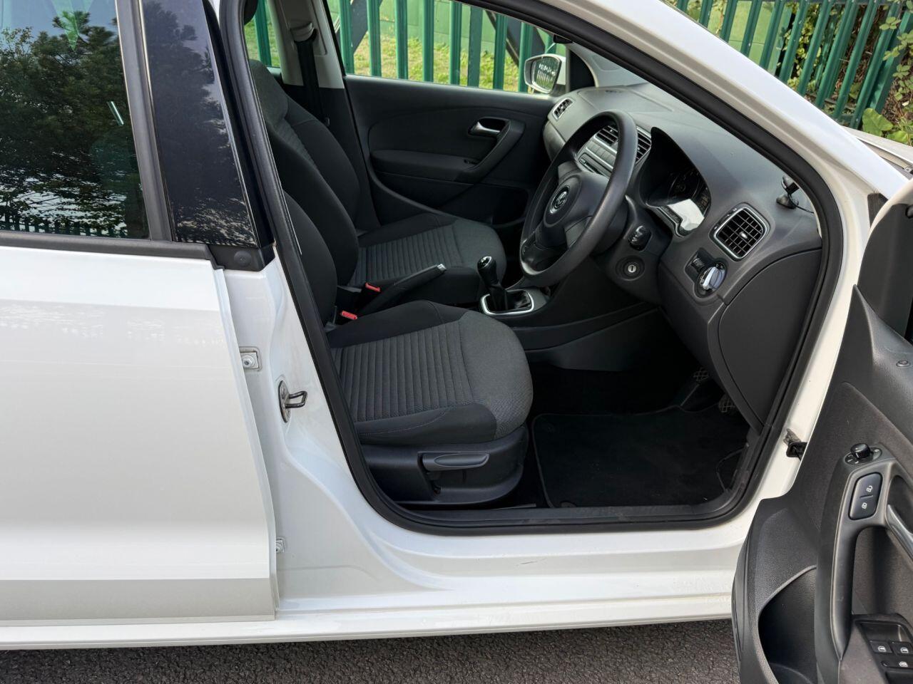 Volkswagen Polo view 25