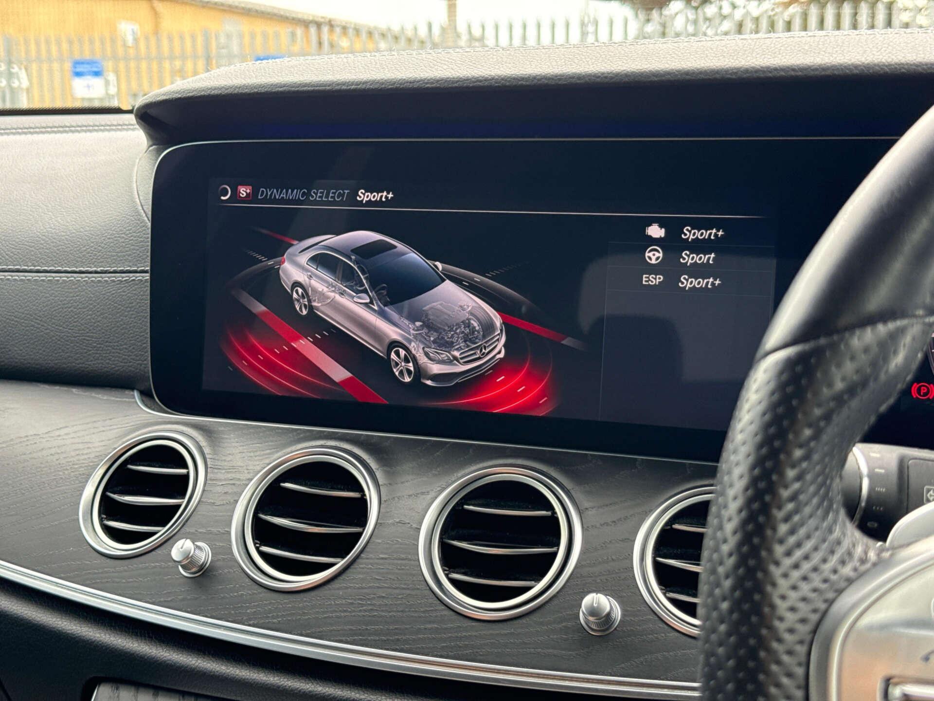 Mercedes-Benz E Class view 71