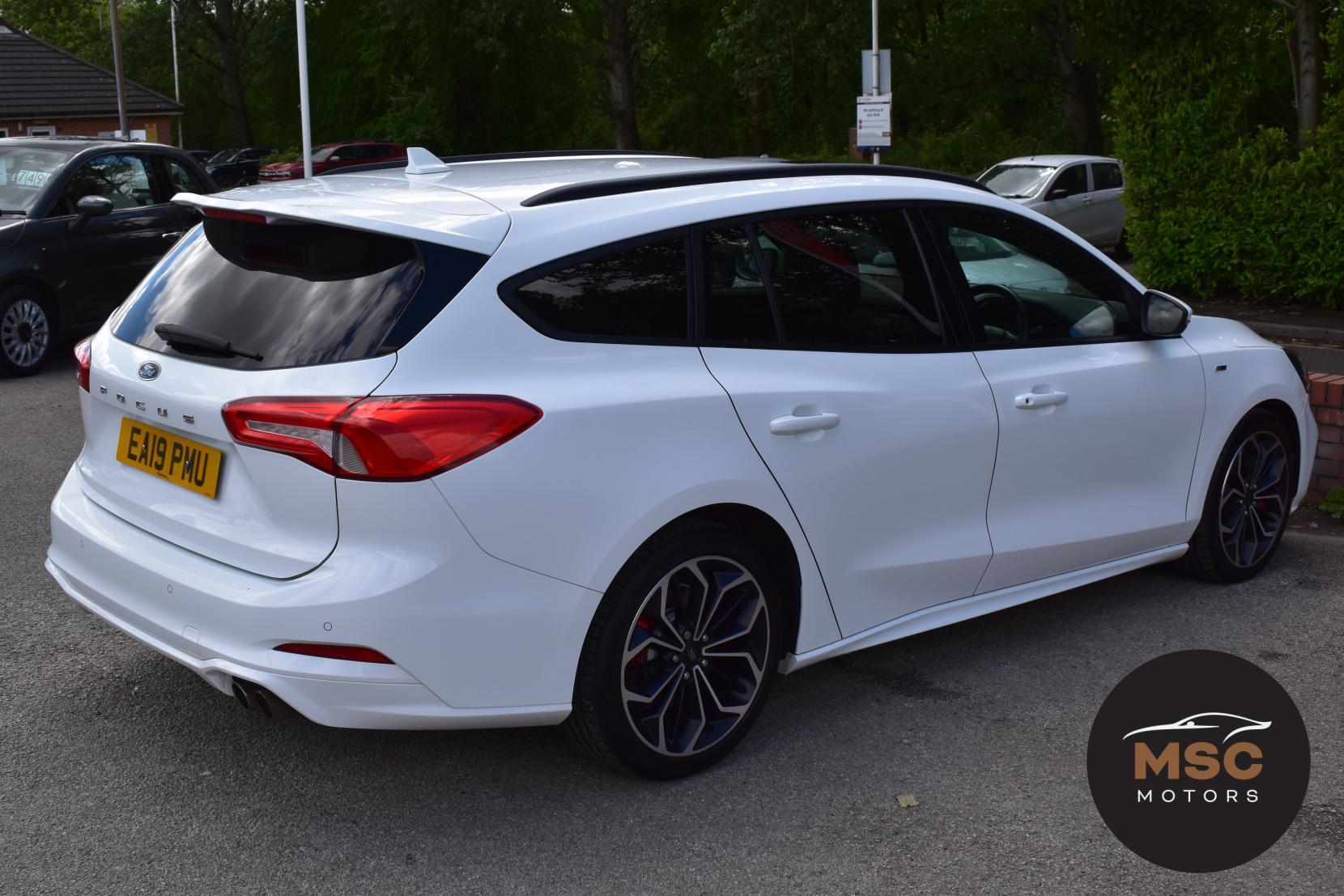 Ford Focus view 17