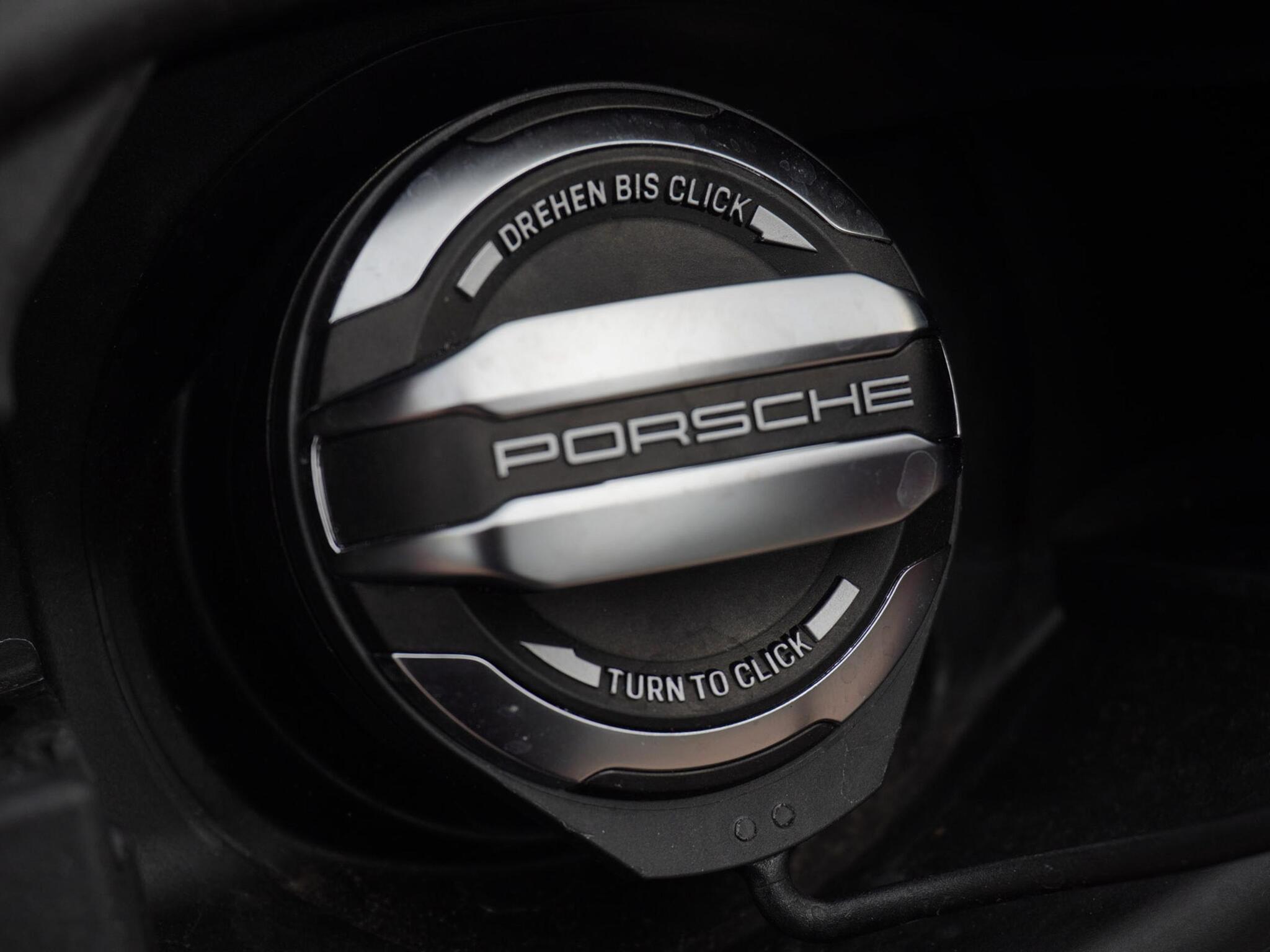 Porsche Cayman view 39