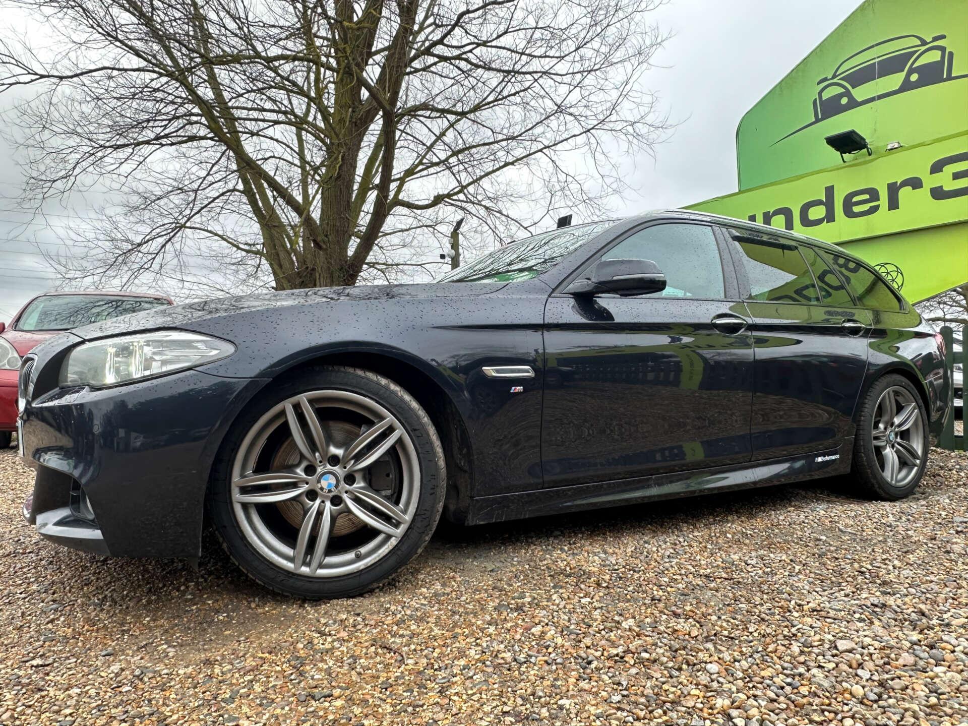 BMW 5 Series view 6