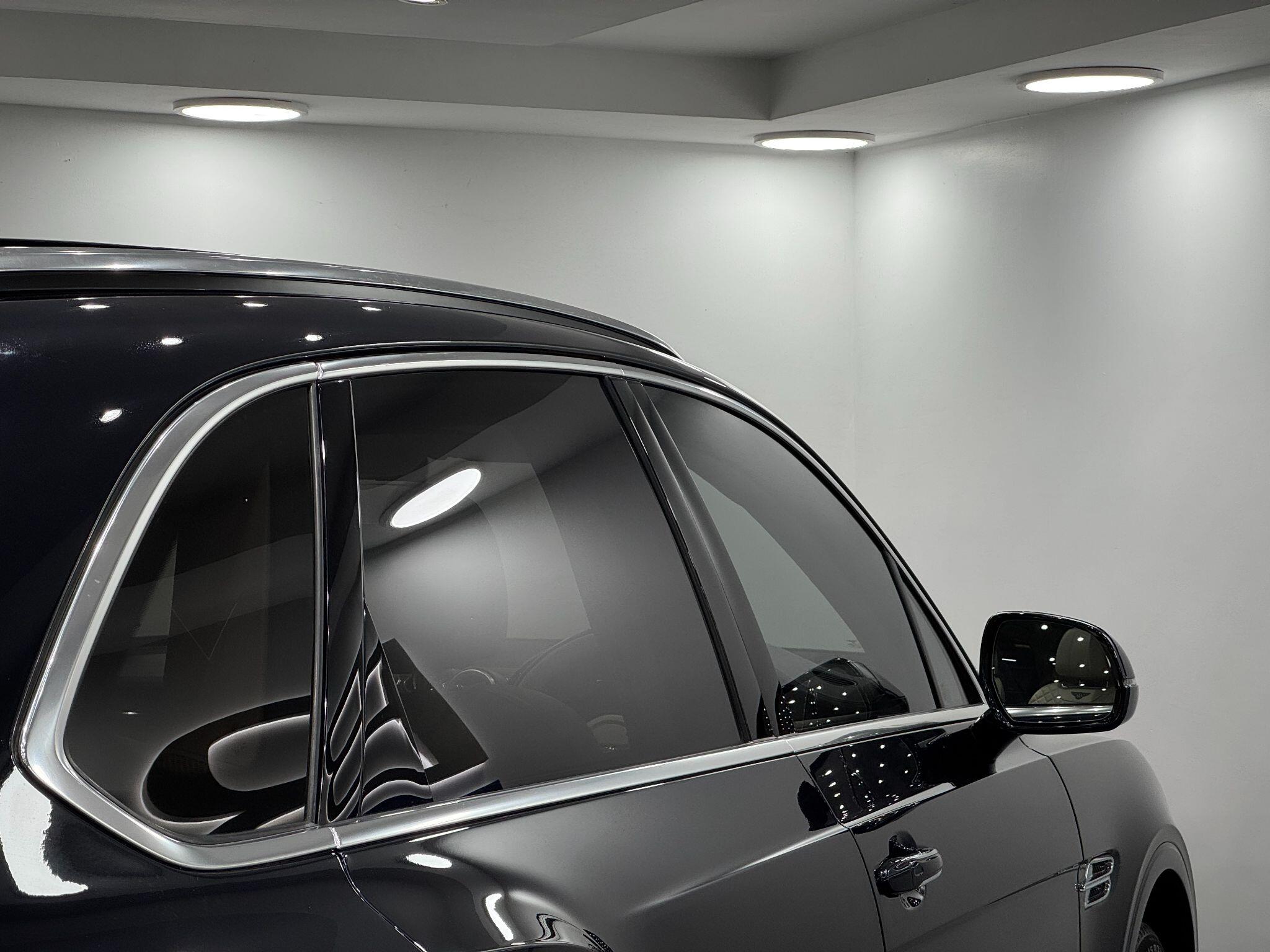 Bentley Bentayga view 23