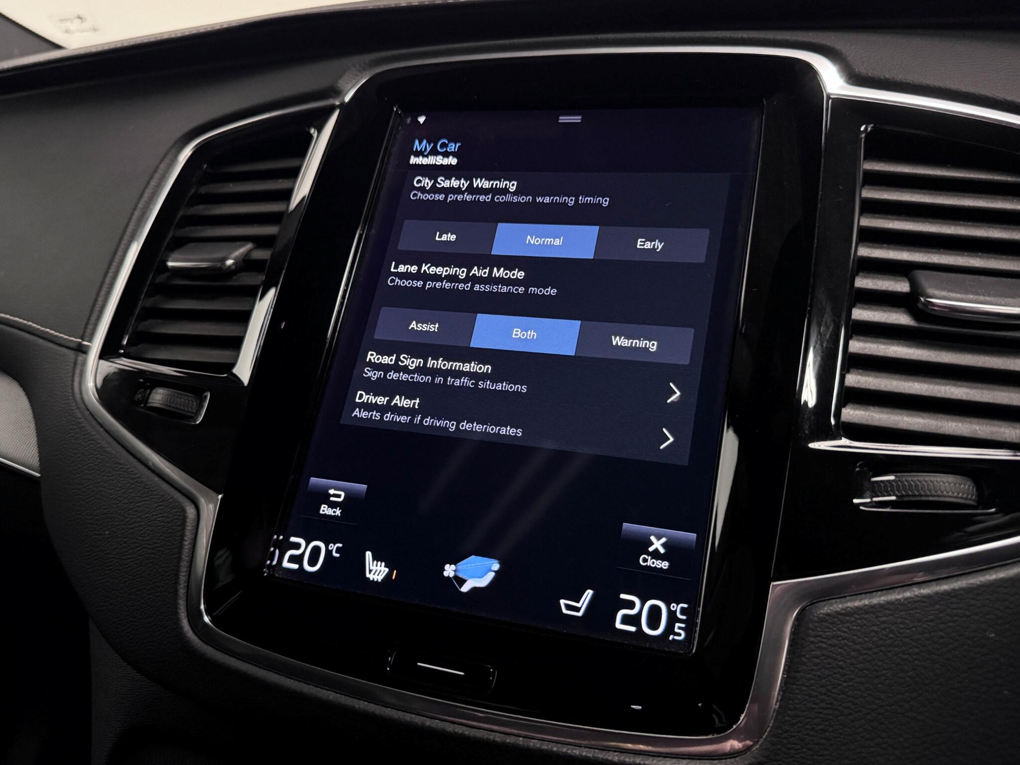Volvo XC90 view 55