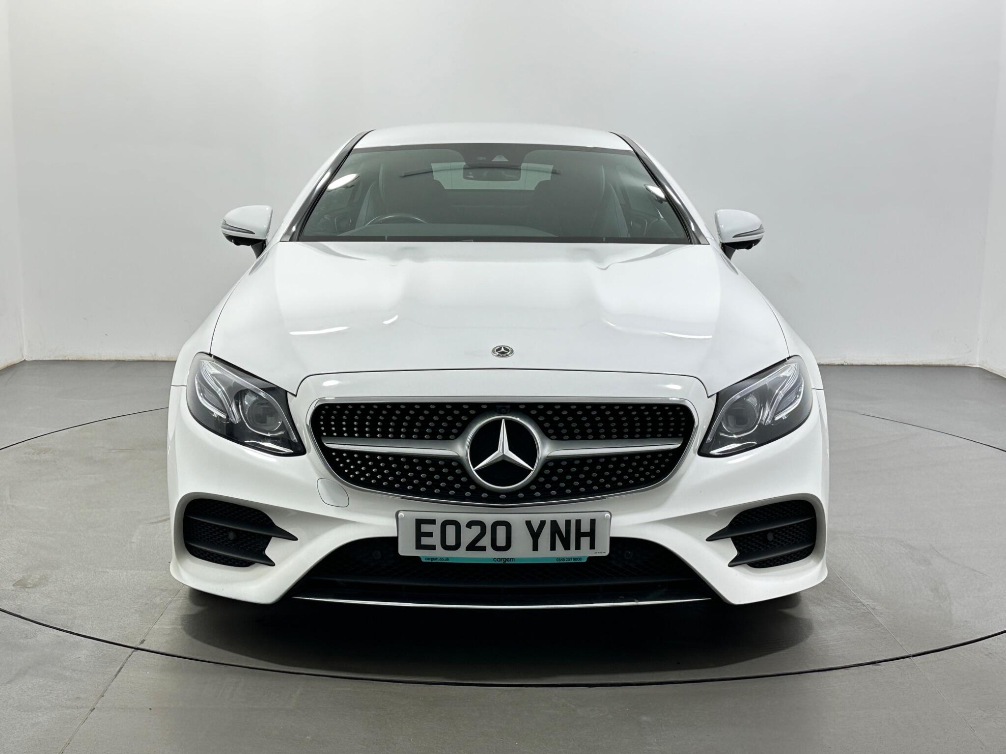 Mercedes-Benz E-Class view 3