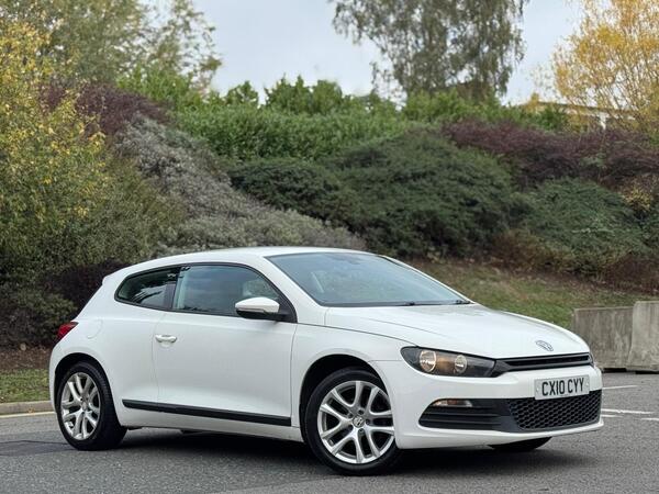 White 2010 Volkswagen Scirocco Coupe Front-wheel drive Manual