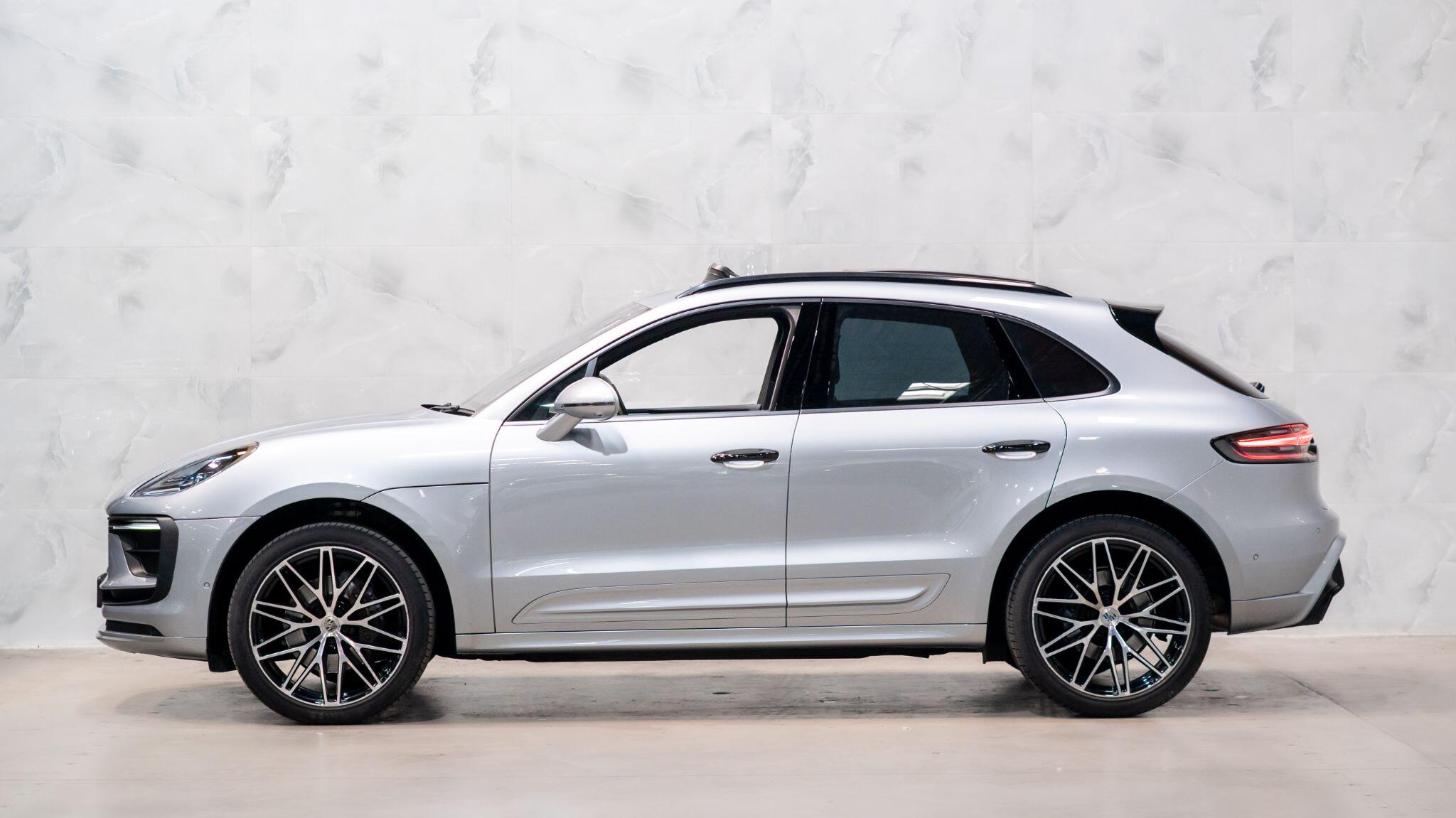 Porsche Macan view 10