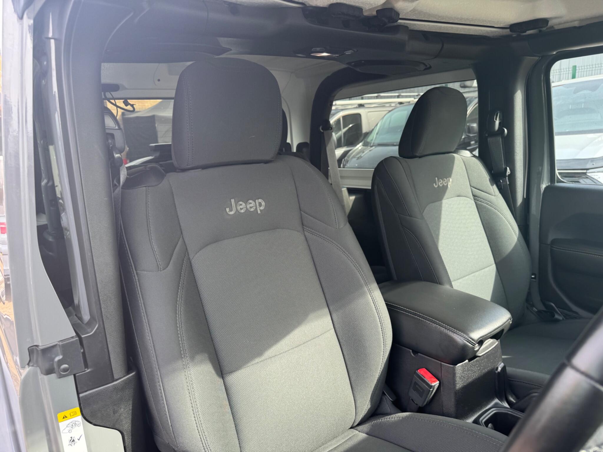 Jeep Wrangler view 21