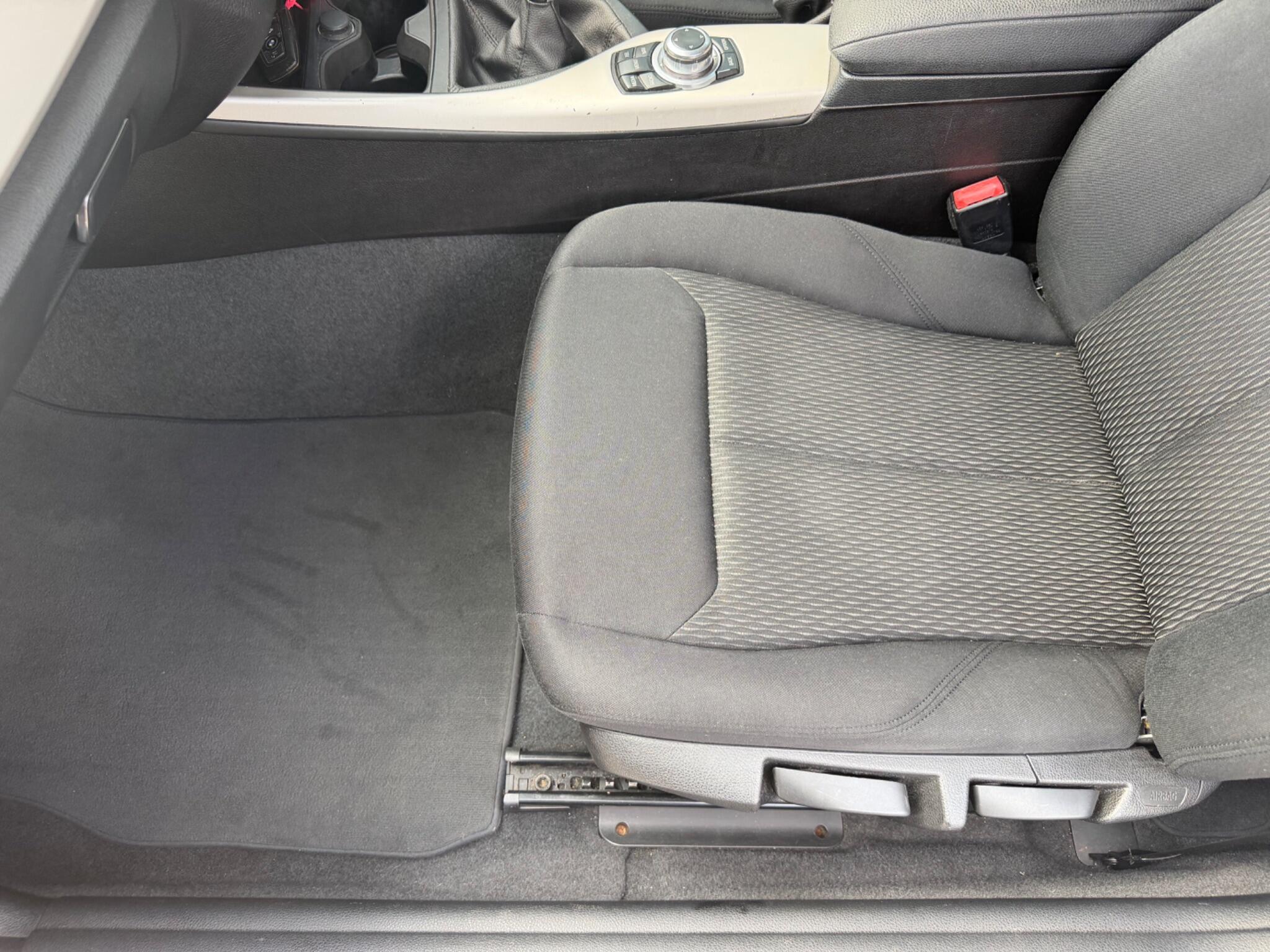 BMW 1 Series view 18