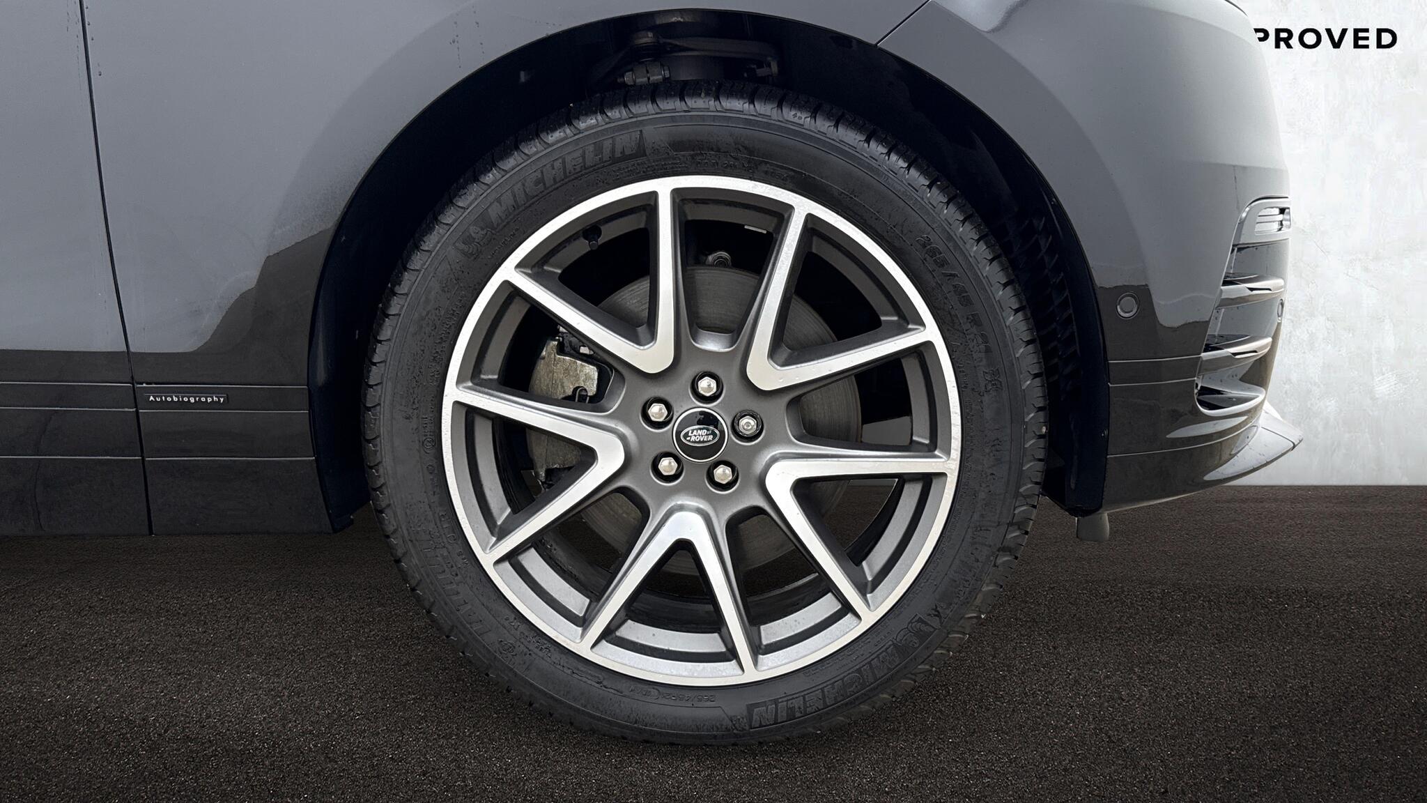 Land Rover Range Rover Velar view 8