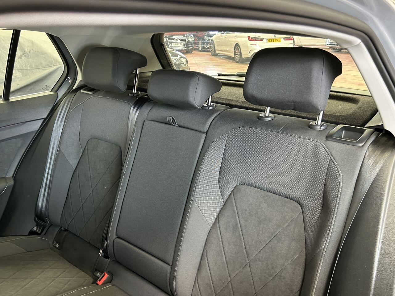 Volkswagen Golf view 60