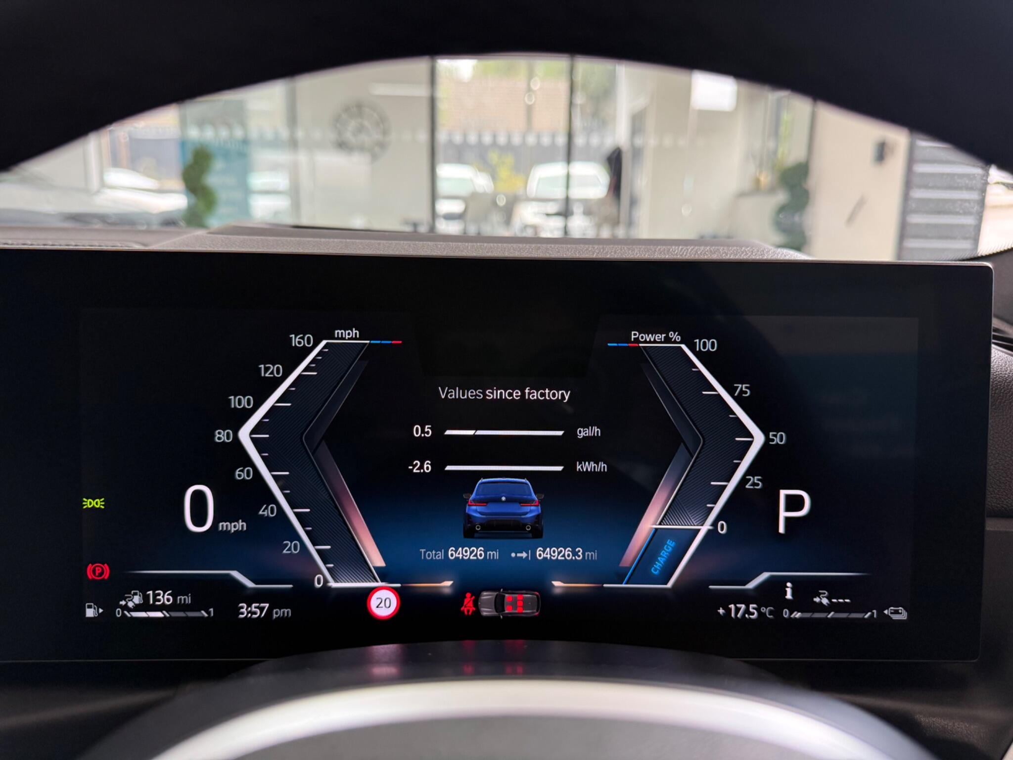 BMW 3 Series view 35