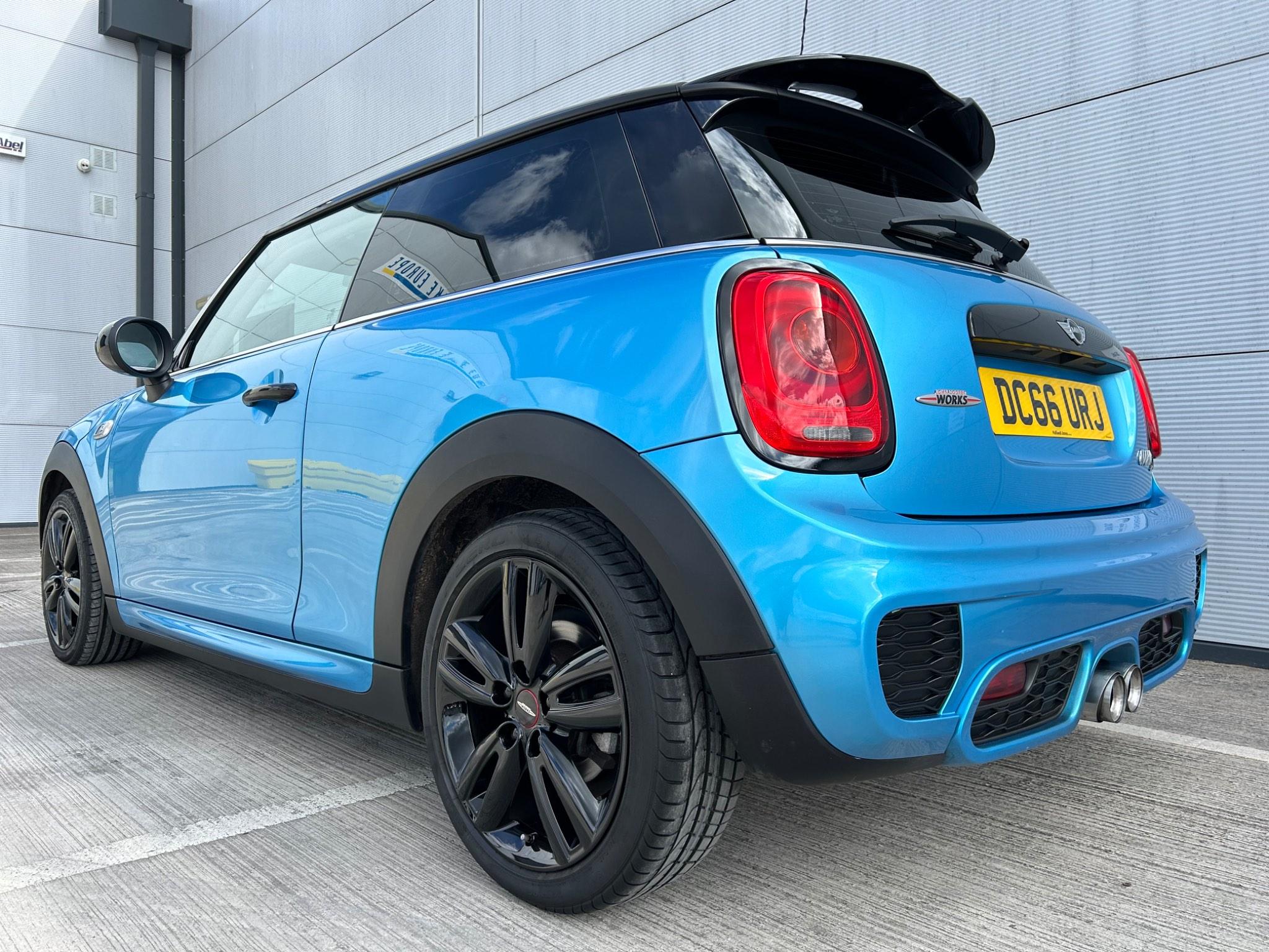 MINI Hatch view 8