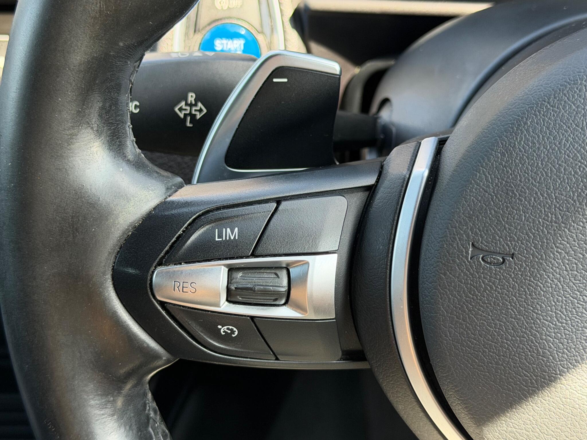 BMW 1 Series view 25