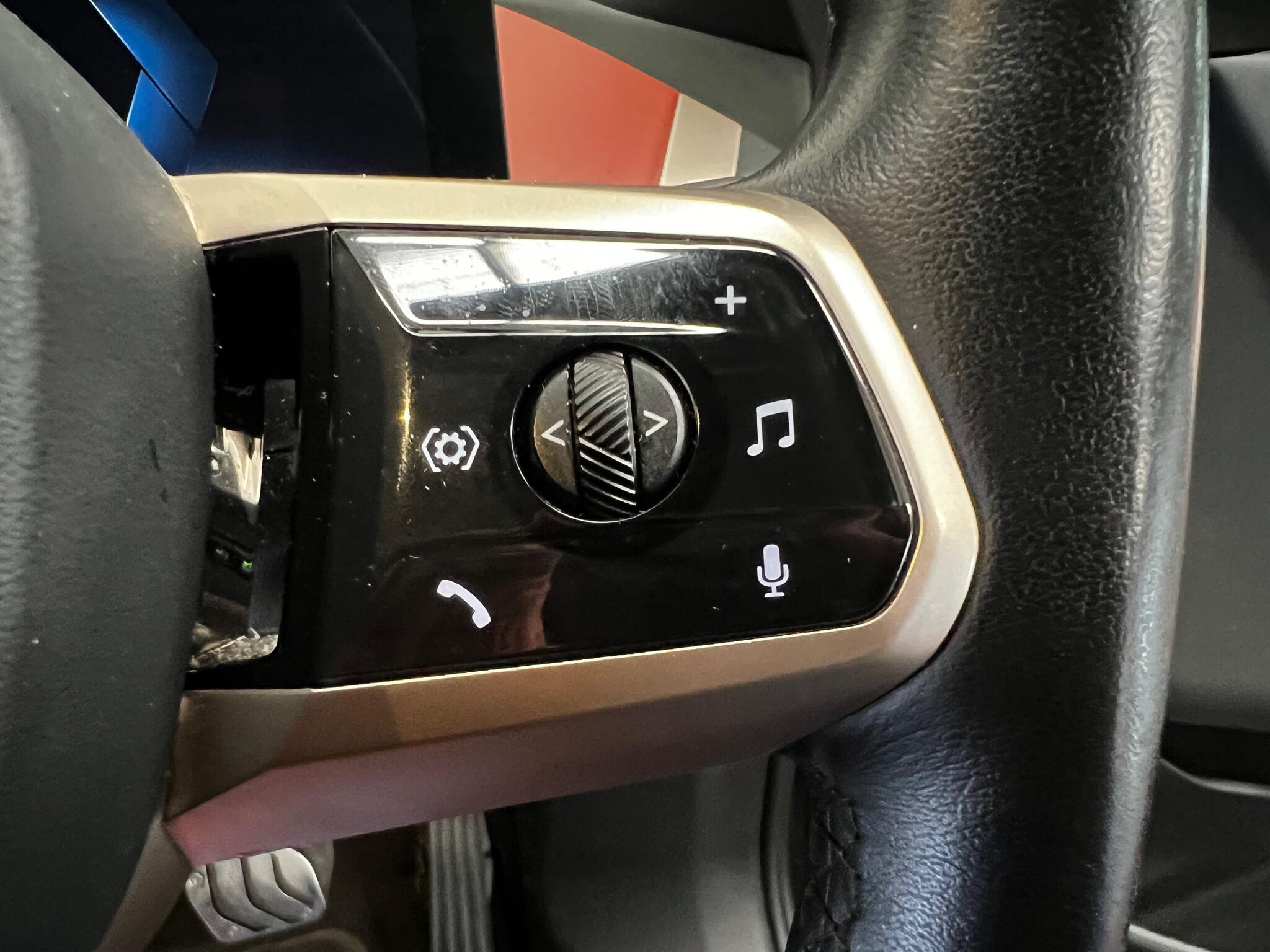 BMW iX view 34