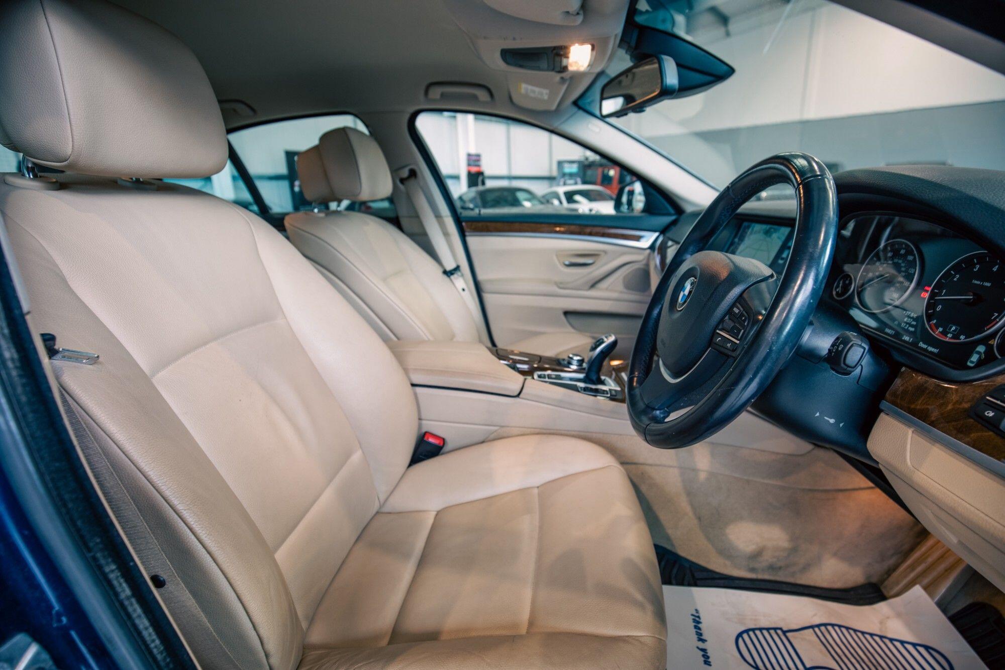 BMW 5 Series view 3
