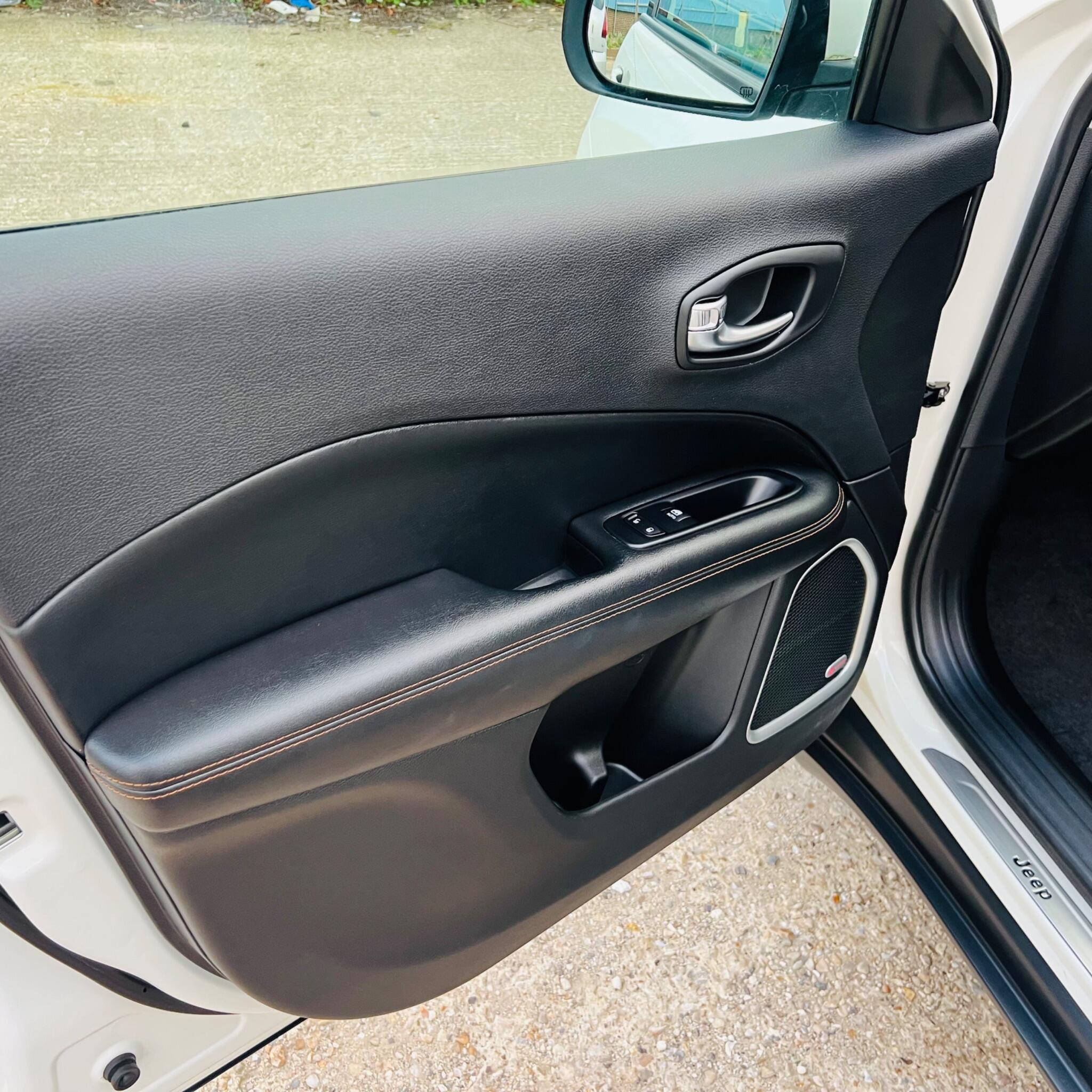 Jeep Compass view 18