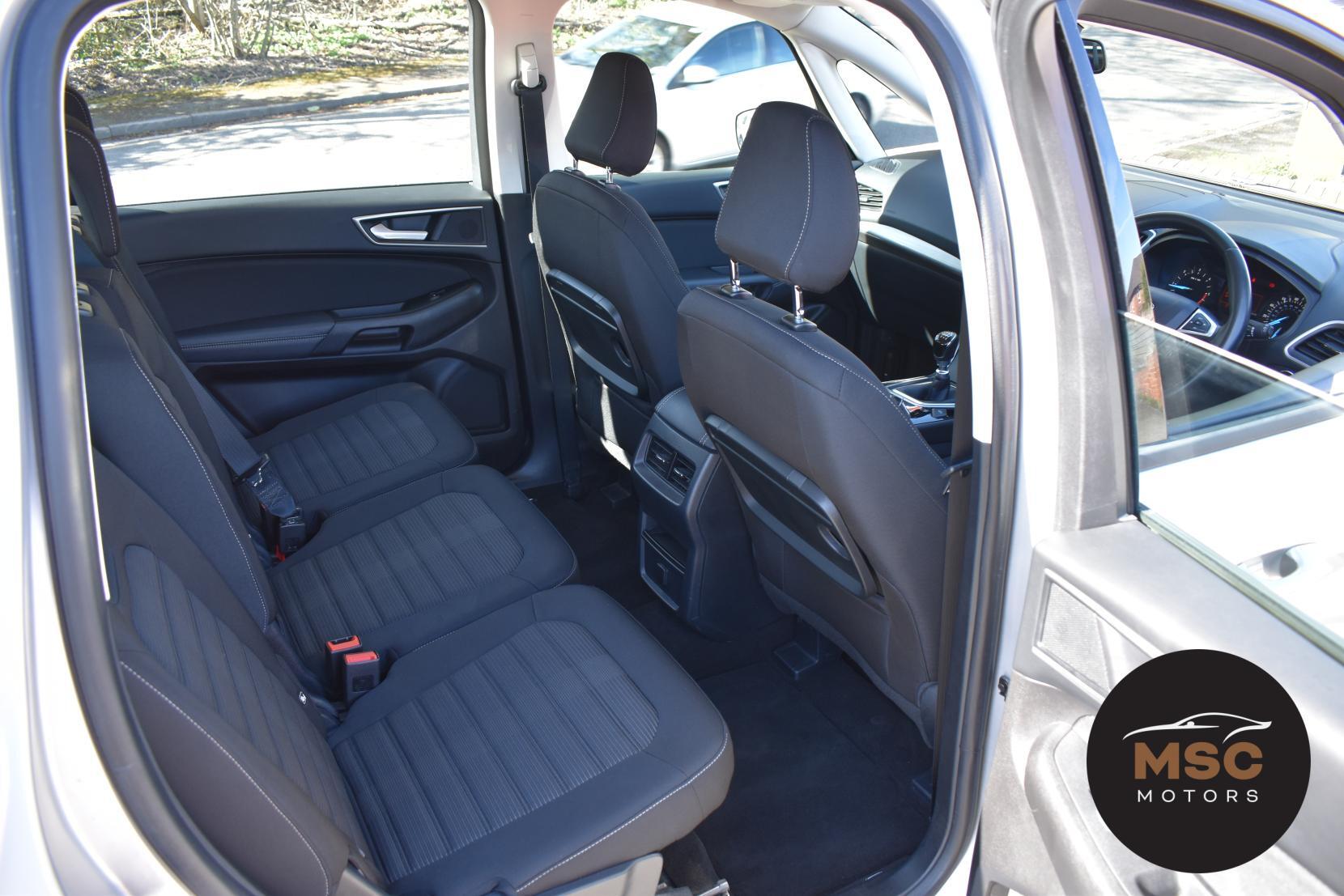 Ford Galaxy view 34