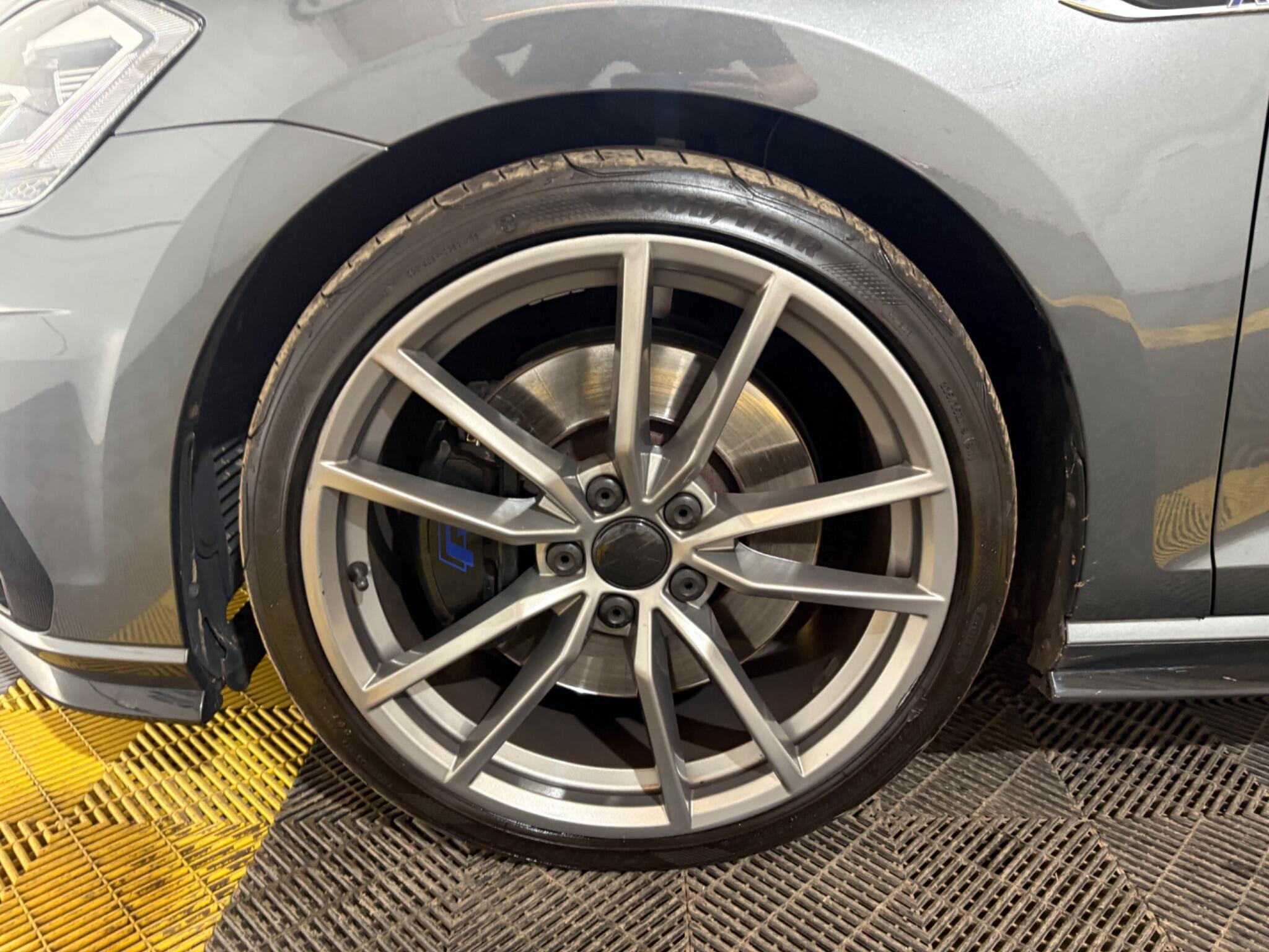 Volkswagen Golf view 43