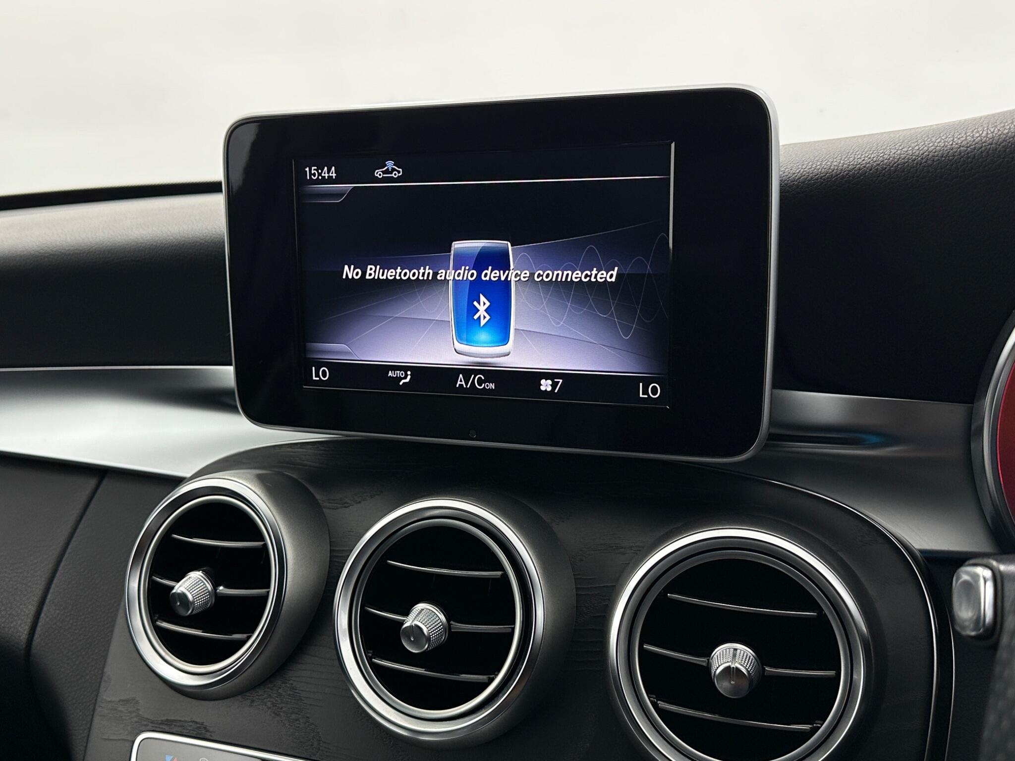 Mercedes-Benz C Class view 26