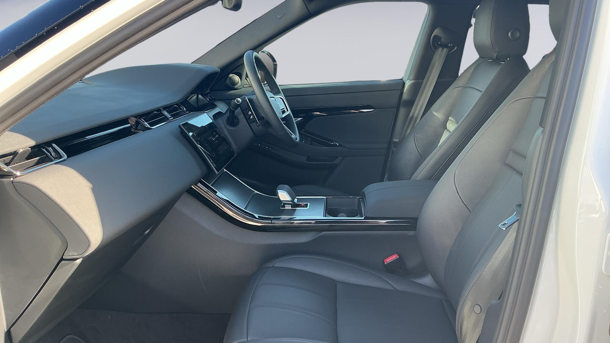 Land Rover Range Rover Evoque view 3