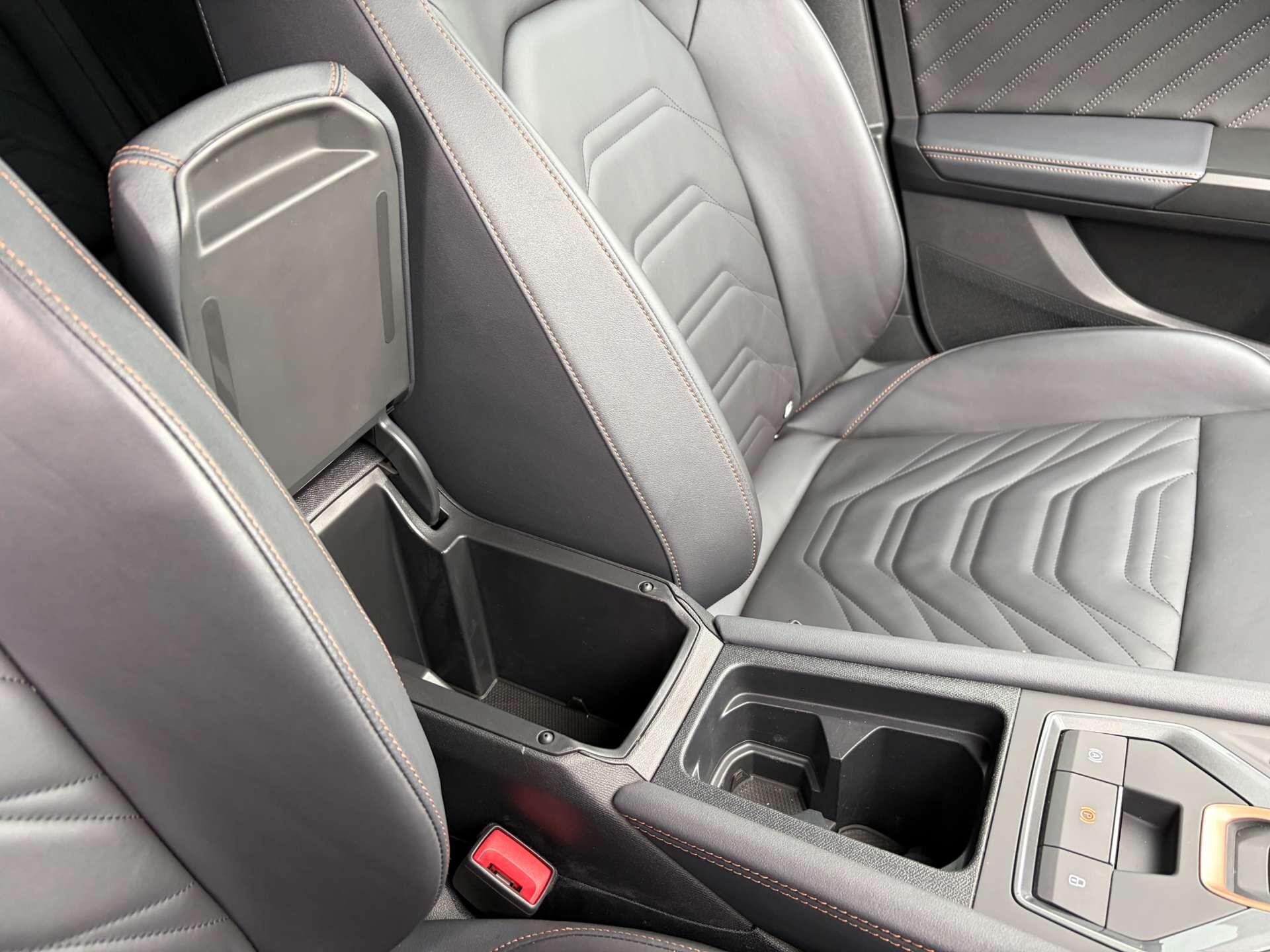 Cupra Leon view 46